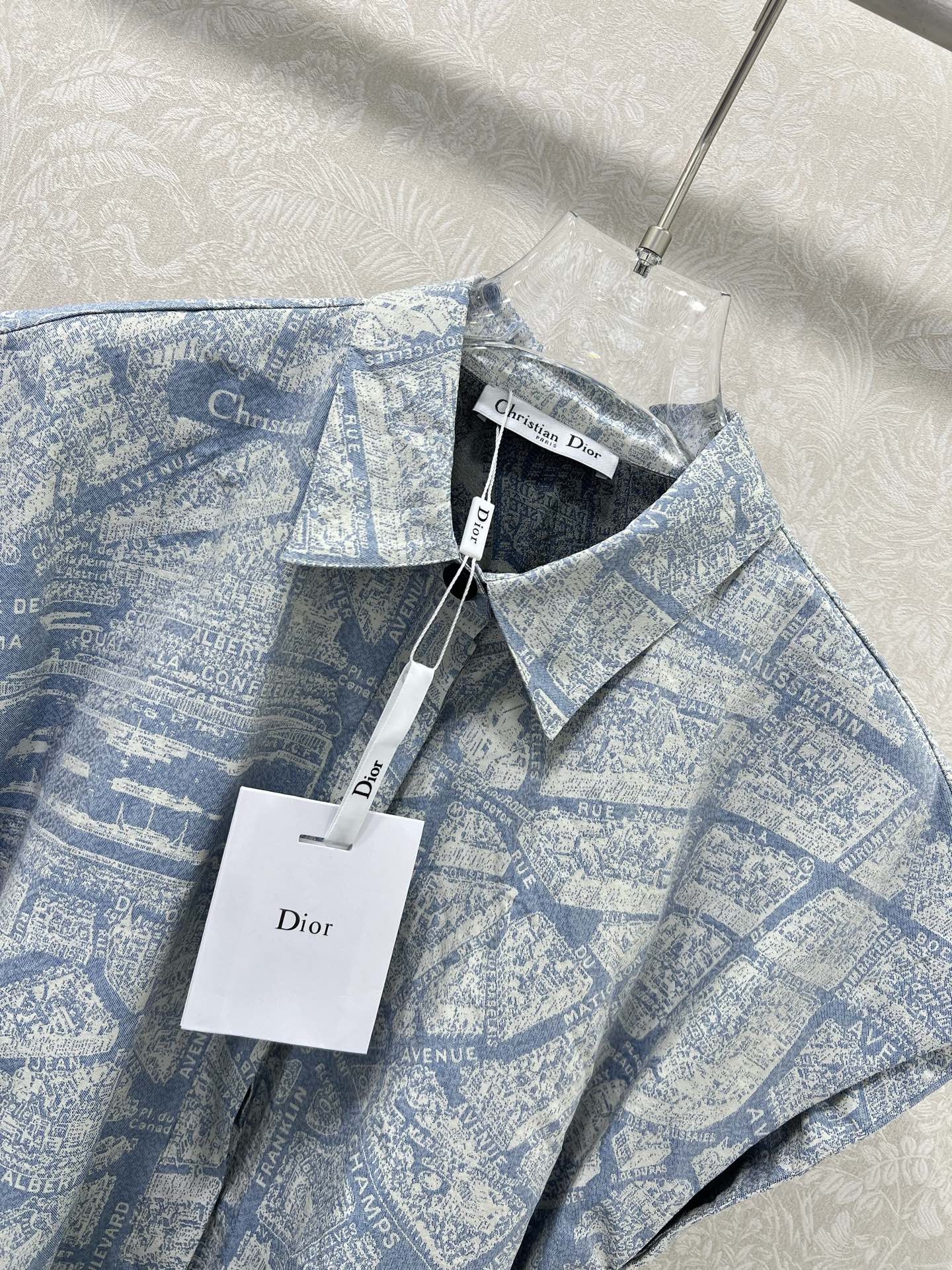 🔥🔥DIO*25新款提花翻领短袖连衣裙  隐藏单排扣设计 定制logo腰带头 裙身小蜜蜂刺绣  粉色🩷款