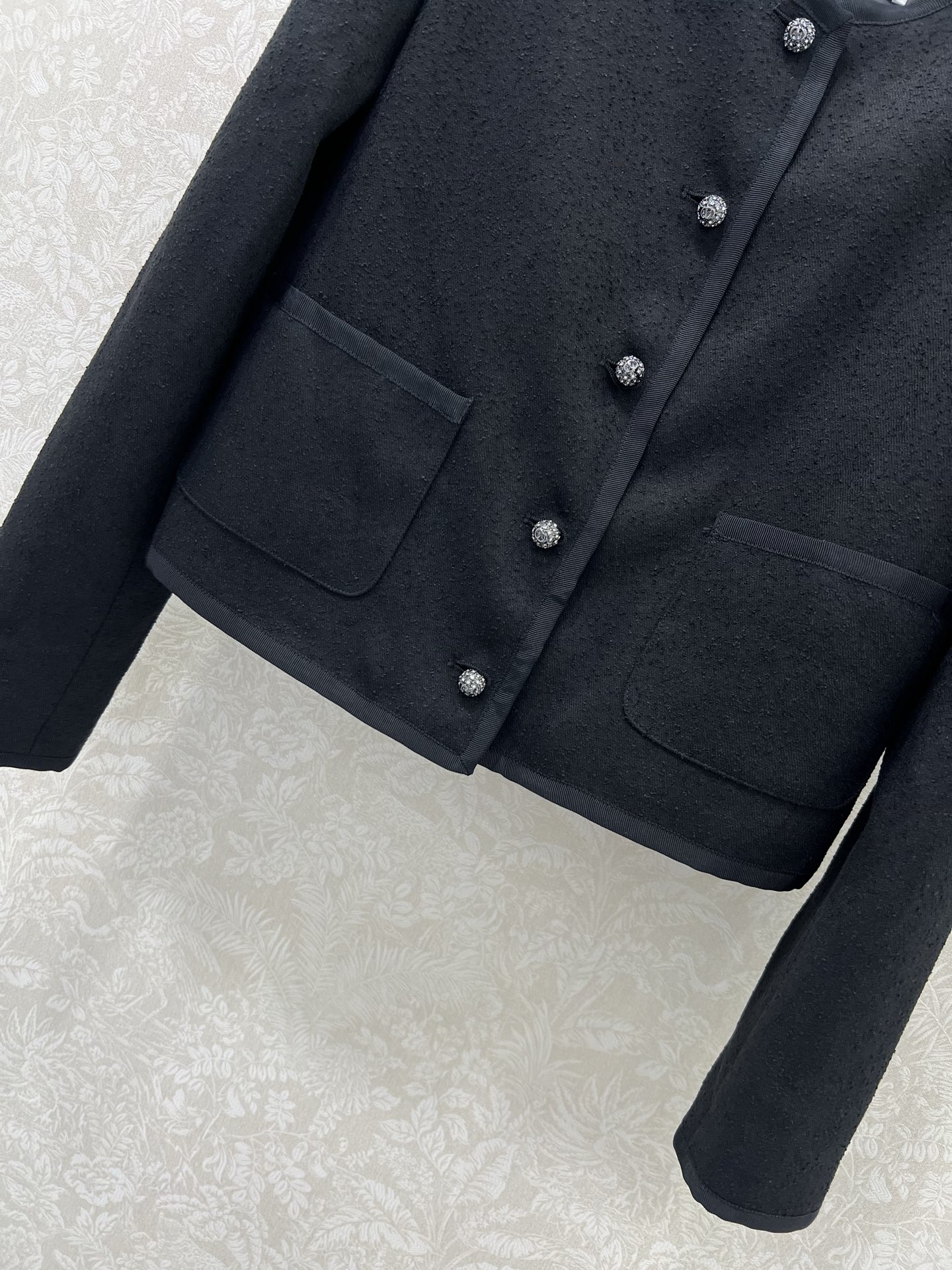 🔥🔥Dio*25新款圆领洋装外套  定制YB进口粗纺毛呢材质  高级品相  正肩垫肩版型设计贴合身形  