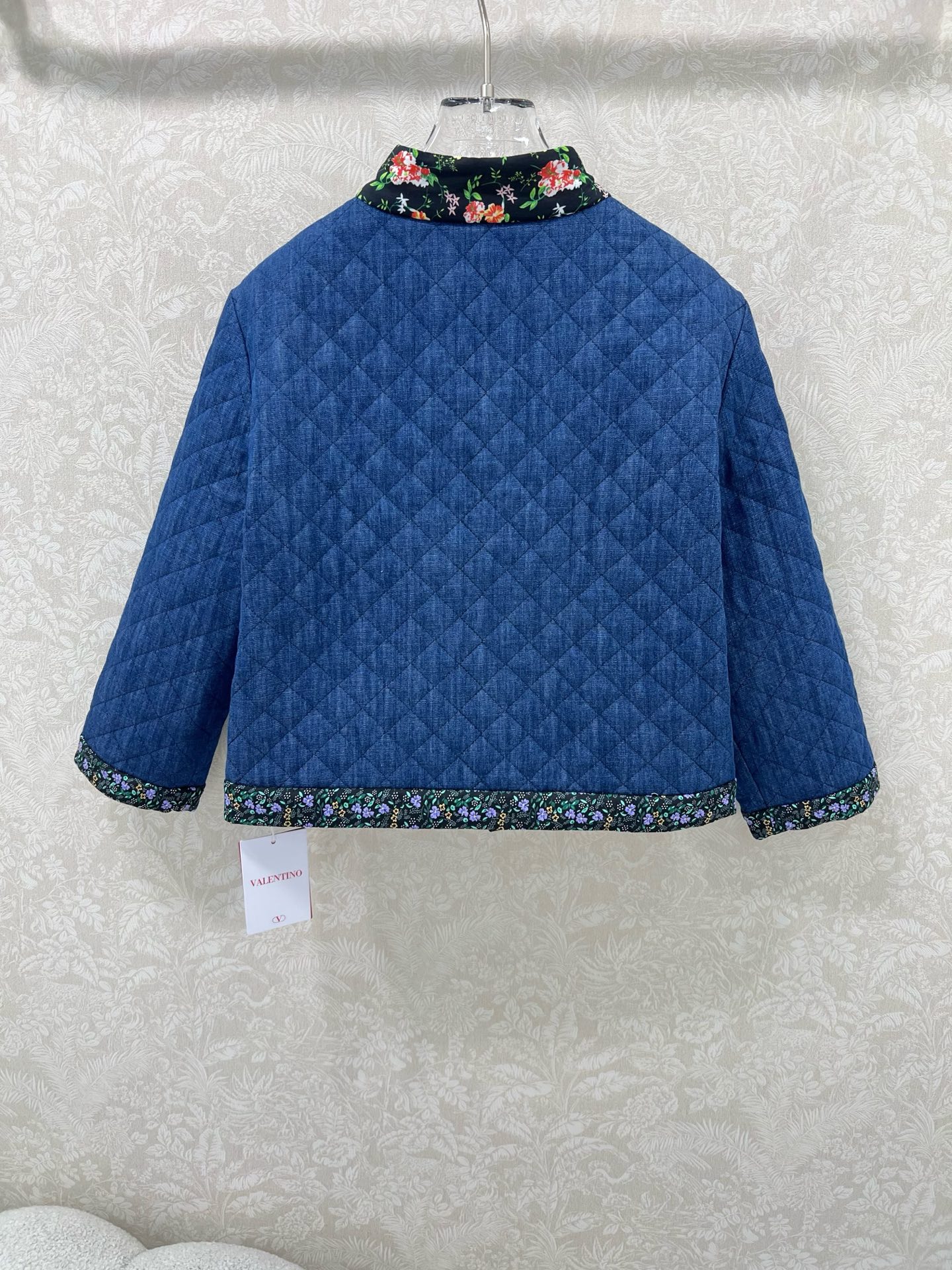 🔥🔥Valentin*25新款九分袖牛仔夹棉棉衣外套 别具一格的撞色设计 整体牛仔拼接印花领口袖口 定制