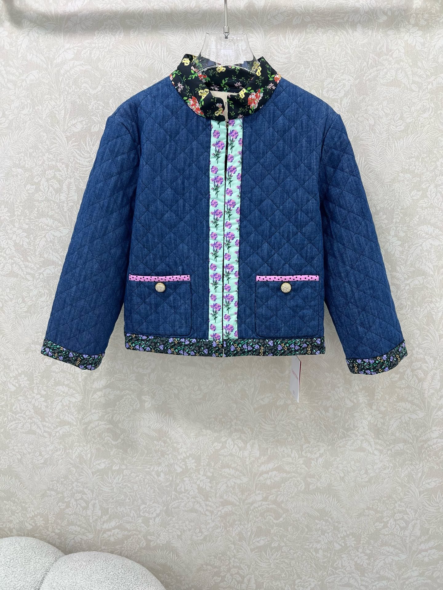 🔥🔥Valentin*25新款九分袖牛仔夹棉棉衣外套 别具一格的撞色设计 整体牛仔拼接印花领口袖口 定制