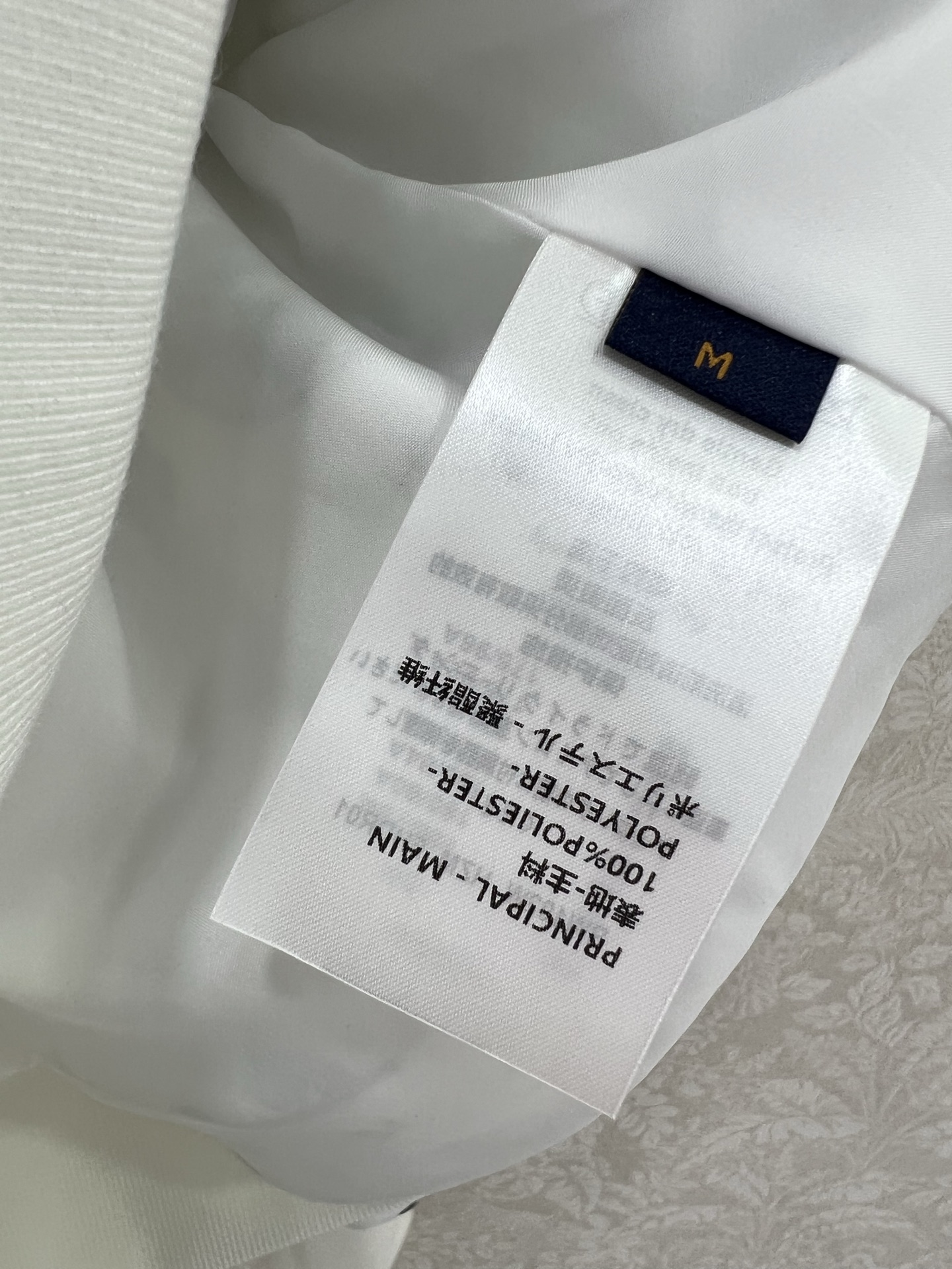 🔥🔥Louis Vuitto*25新款螺纹领老花印花夹克外套 大身通体以印花满铺作为亮点 字母徽标与四叶