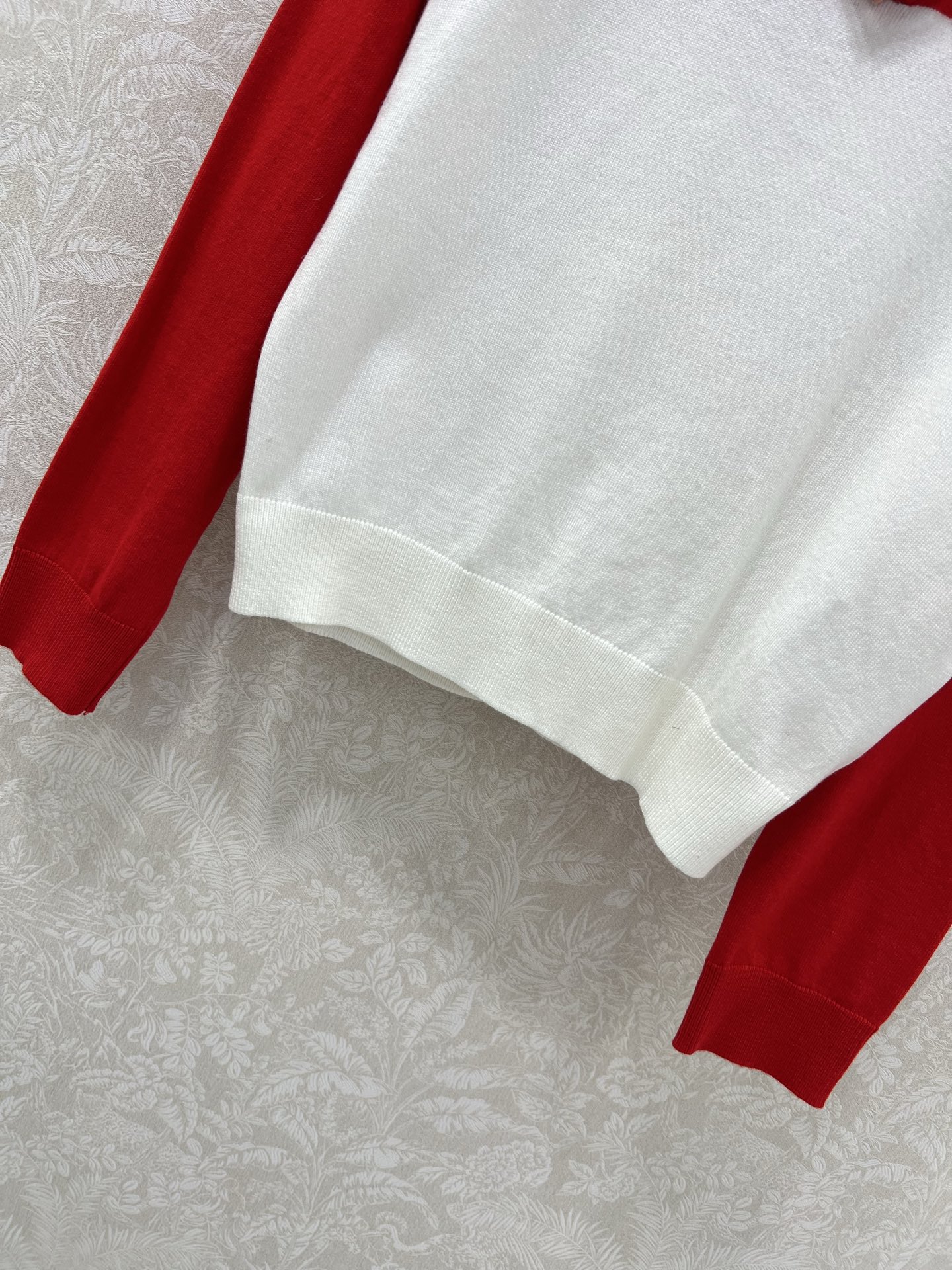 🔥🔥Miumi*25新款撞色翻领半拉链针织套头衫 胸前logo刺绣设计 定制五金 独家高版出品 真的很难