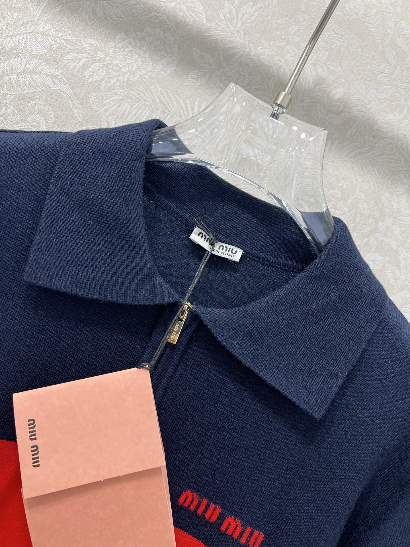 🔥🔥Miumi*25新款撞色翻领半拉链针织套头衫 胸前logo刺绣设计 定制五金 独家高版出品 真的很难