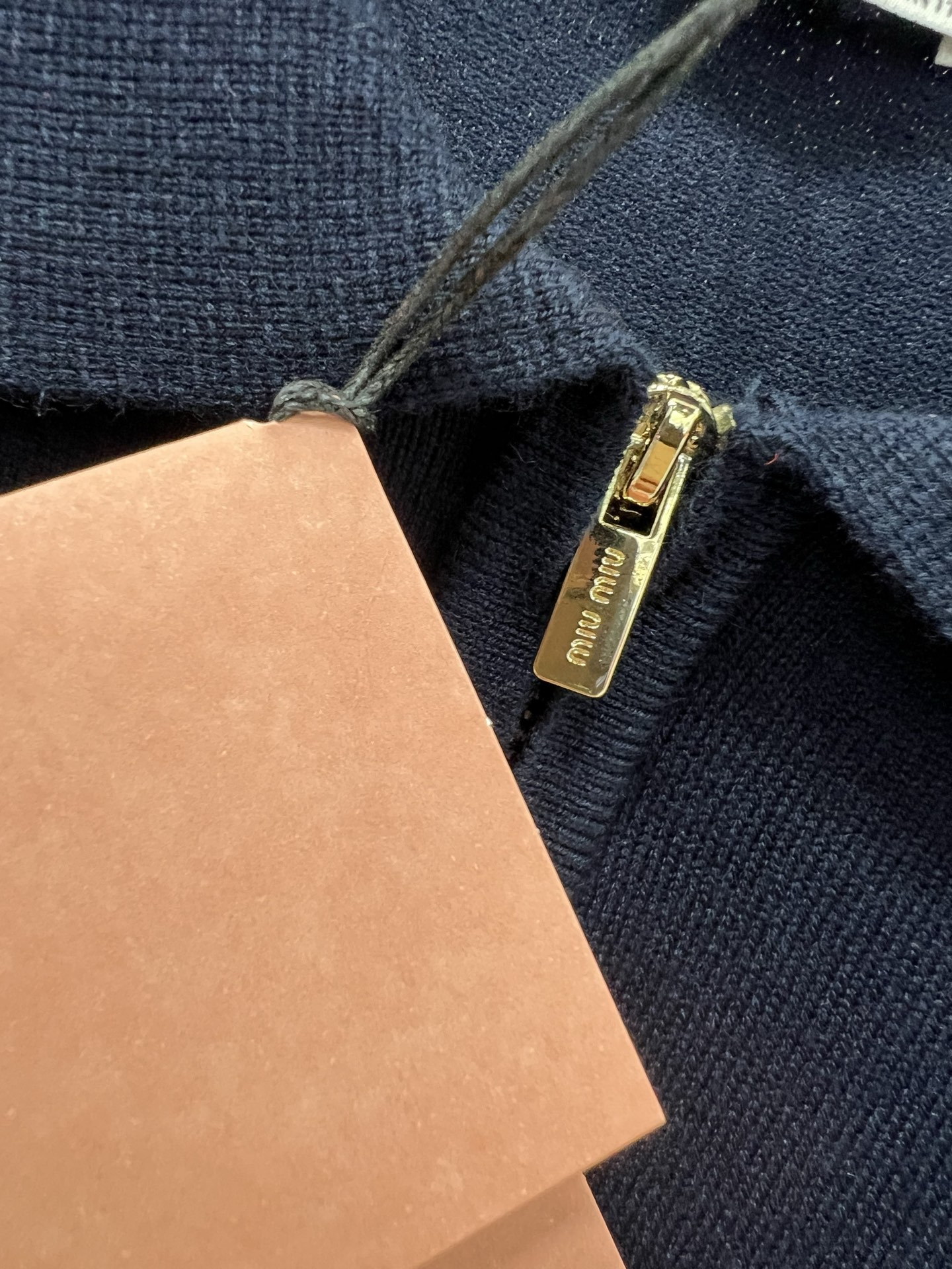 🔥🔥Miumi*25新款撞色翻领半拉链针织套头衫 胸前logo刺绣设计 定制五金 独家高版出品 真的很难