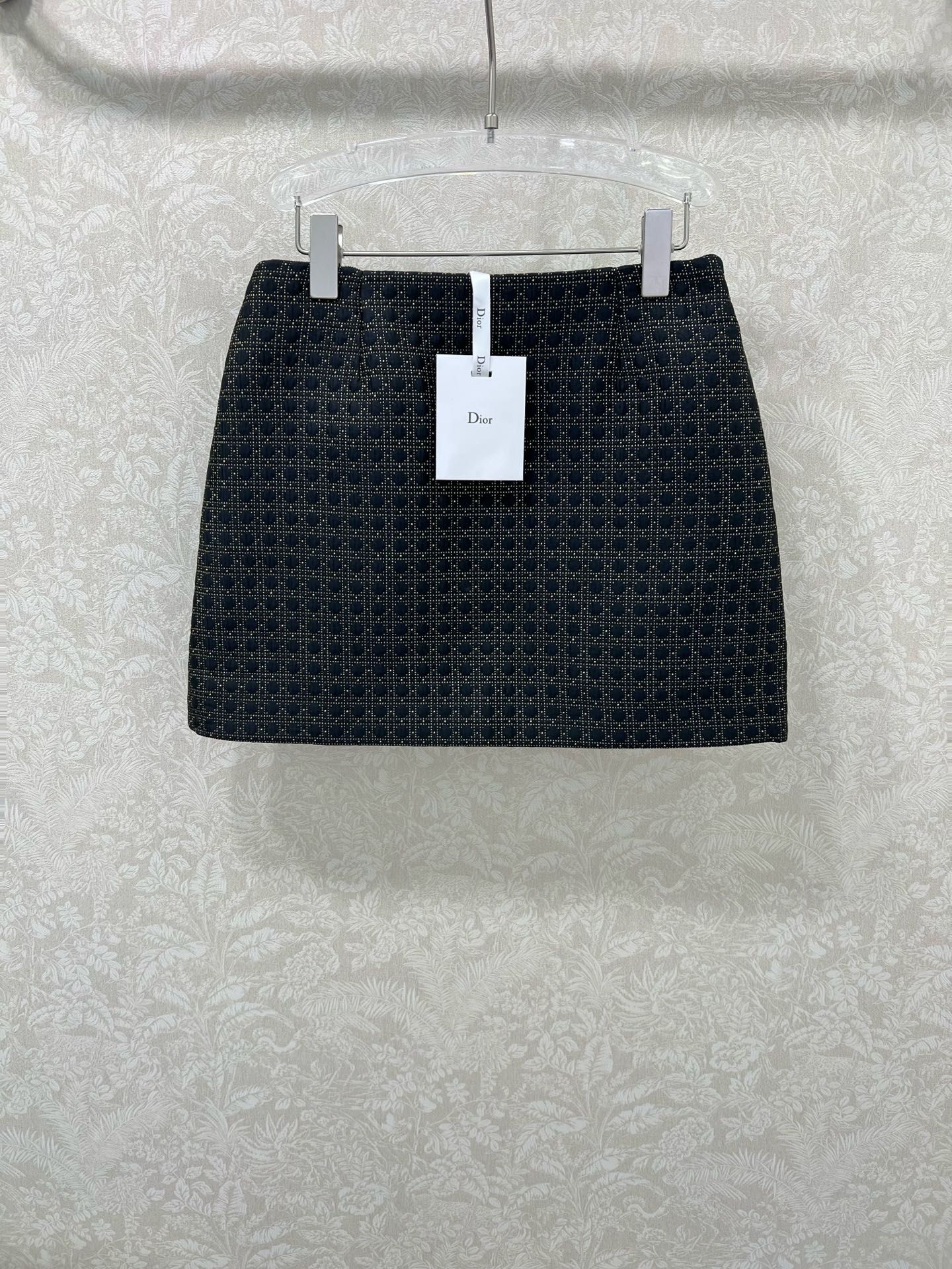 🔥🔥Dio* 25新款菱型格金丝半裙 定制进口菱形肌理感加银丝金丝面料 漂亮的菱格图案，突显纹理感简约而