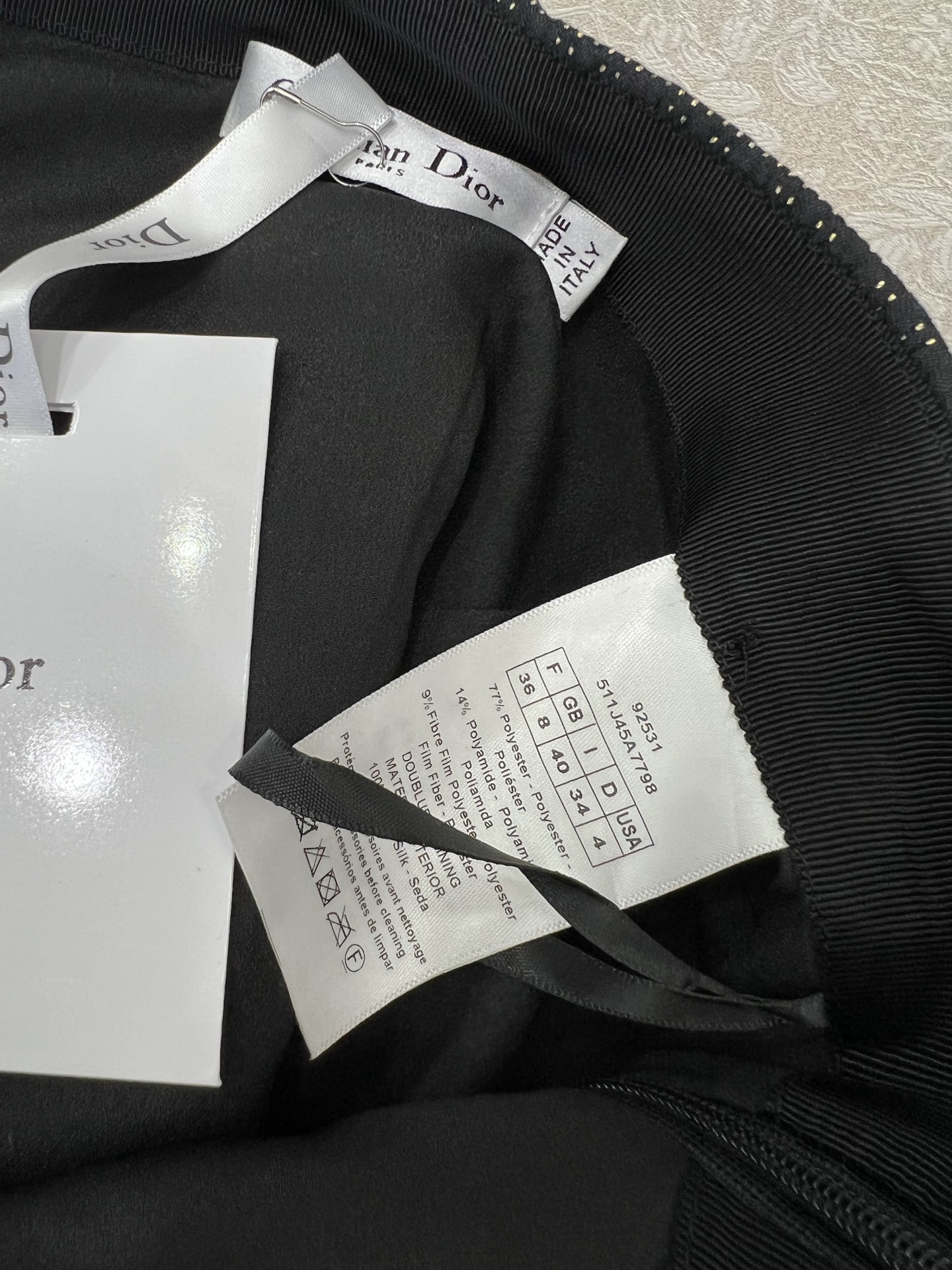 🔥🔥Dio* 25新款菱型格金丝半裙 定制进口菱形肌理感加银丝金丝面料 漂亮的菱格图案，突显纹理感简约而