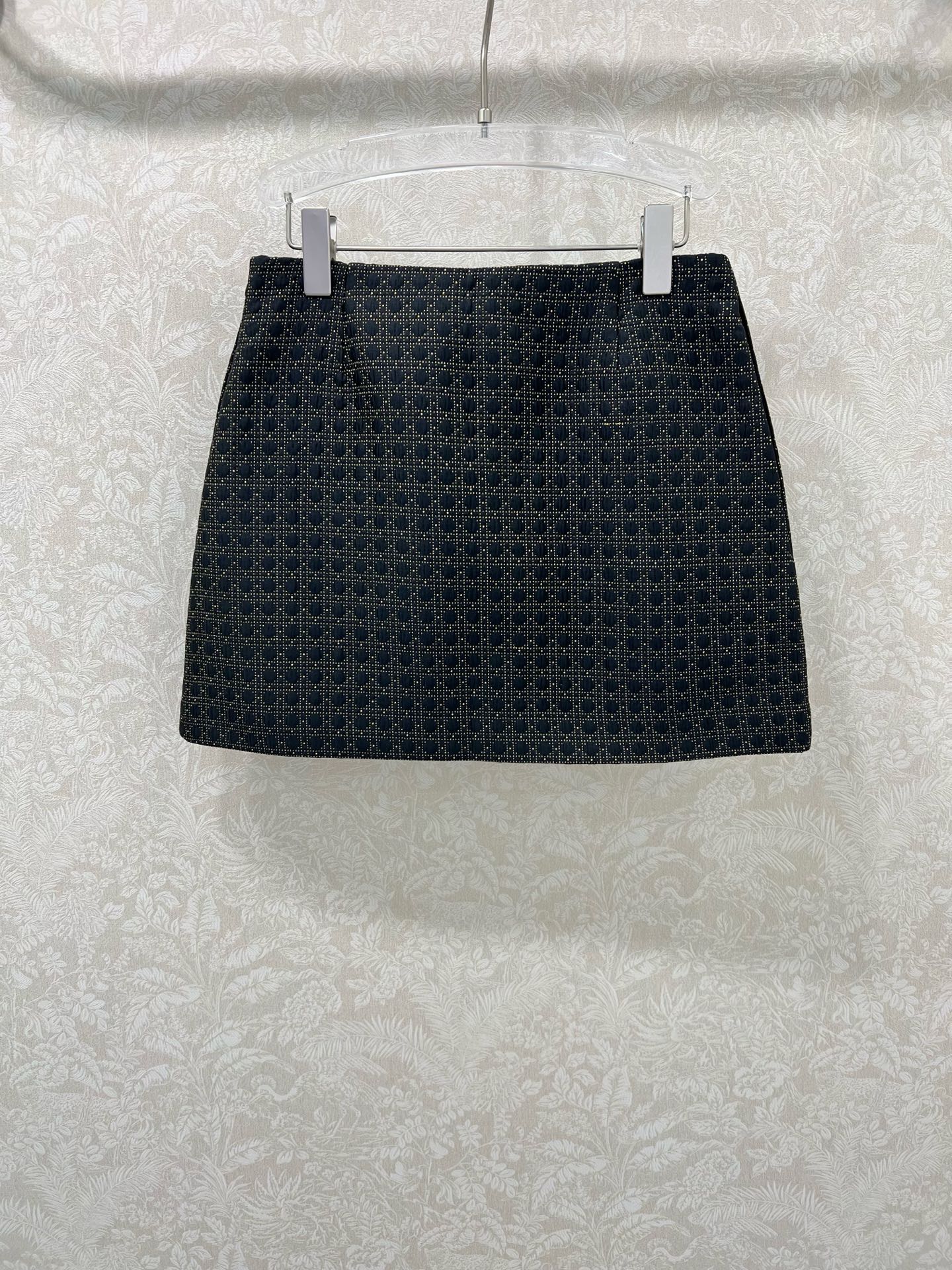 🔥🔥Dio* 25新款菱型格金丝半裙 定制进口菱形肌理感加银丝金丝面料 漂亮的菱格图案，突显纹理感简约而