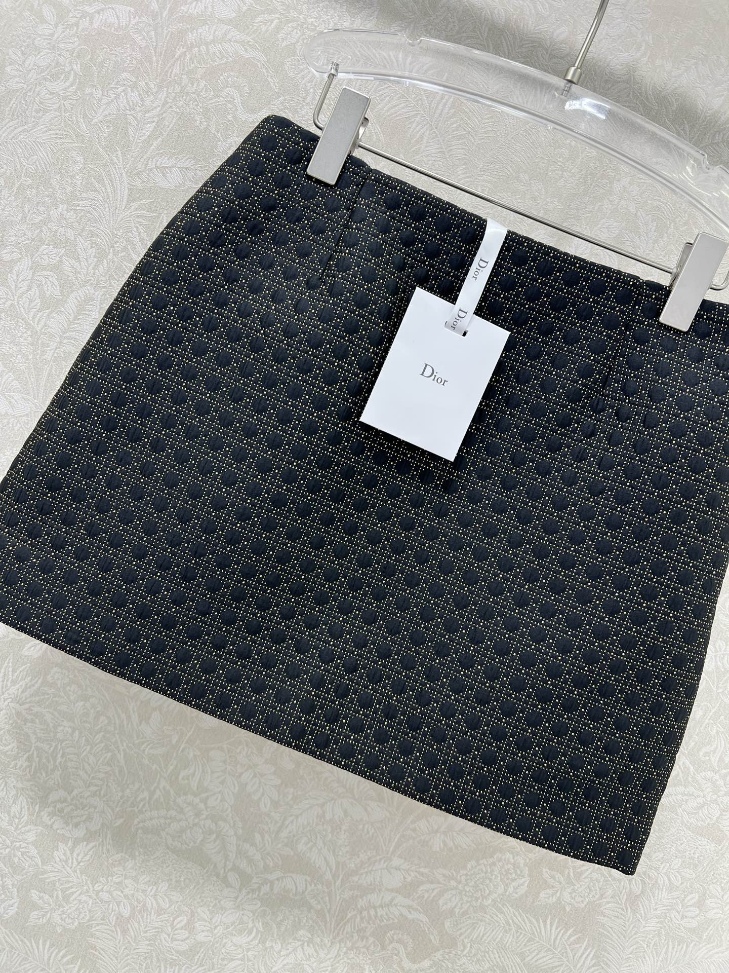 🔥🔥Dio* 25新款菱型格金丝半裙 定制进口菱形肌理感加银丝金丝面料 漂亮的菱格图案，突显纹理感简约而