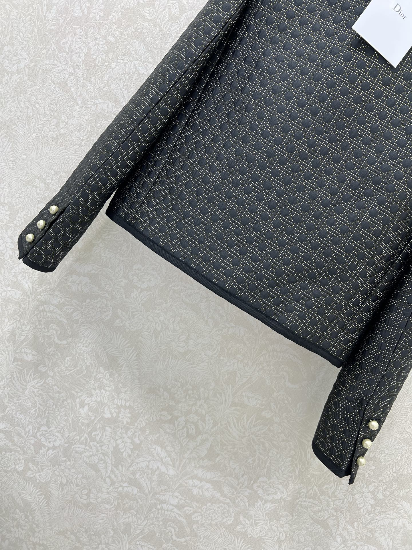 🔥🔥DIO*25新款菱型格金丝外套  定制进口菱形肌理感加银丝金丝面料  正肩垫肩版型设计贴合身形  前