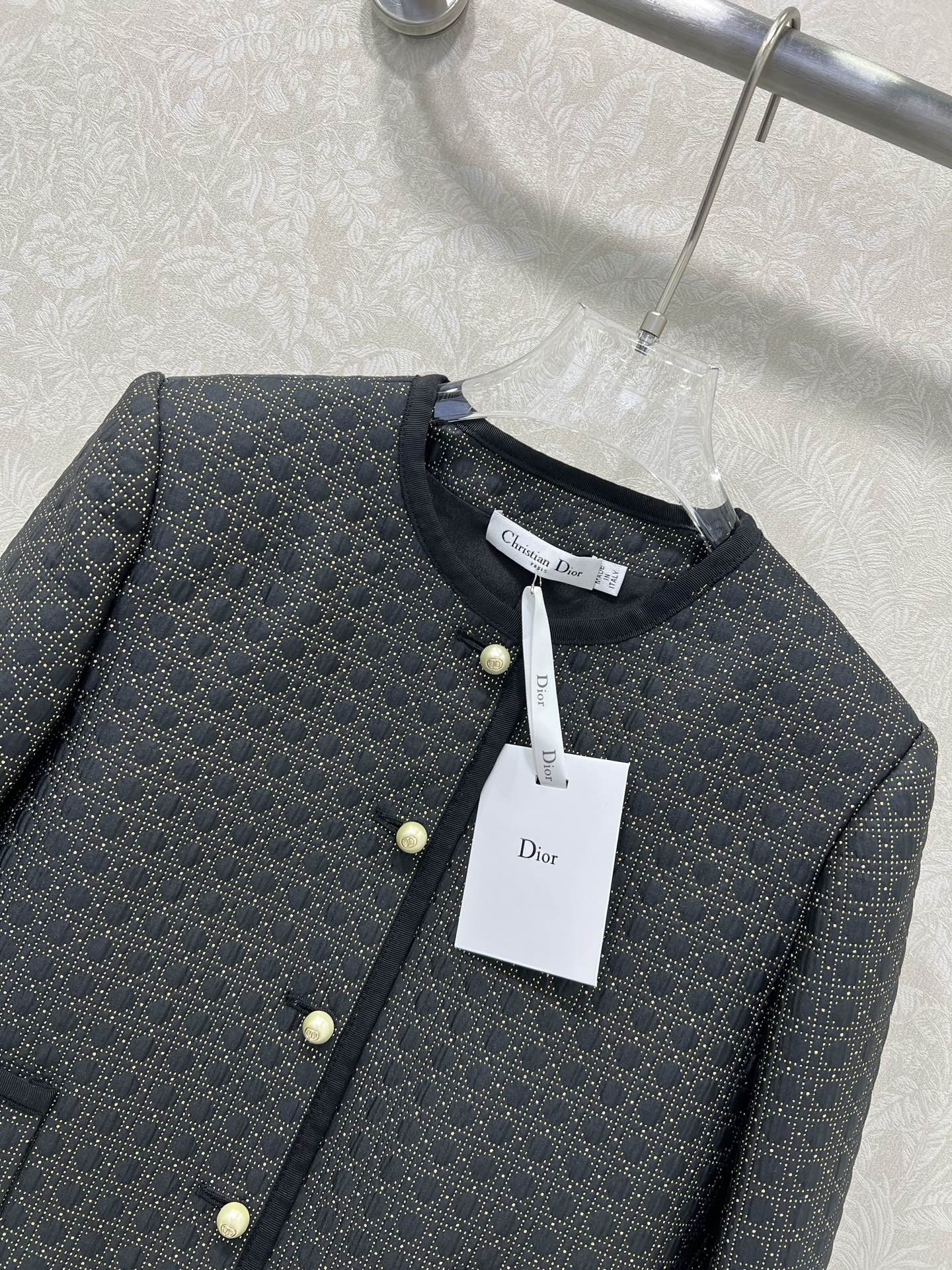 🔥🔥DIO*25新款菱型格金丝外套  定制进口菱形肌理感加银丝金丝面料  正肩垫肩版型设计贴合身形  前