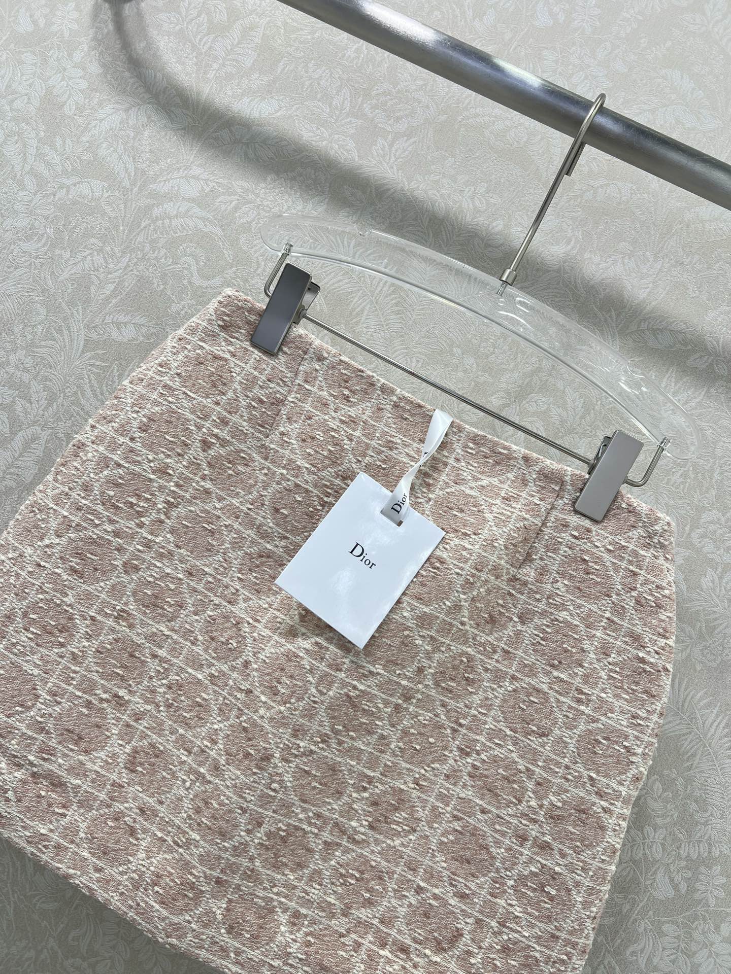 🔥🔥Dio* 25新款藤格提花半裙 马卡龙配色出货啦！绝美的藕粉跟浅蓝色 🩷🩵定制YB进口粗纺毛呢材质 