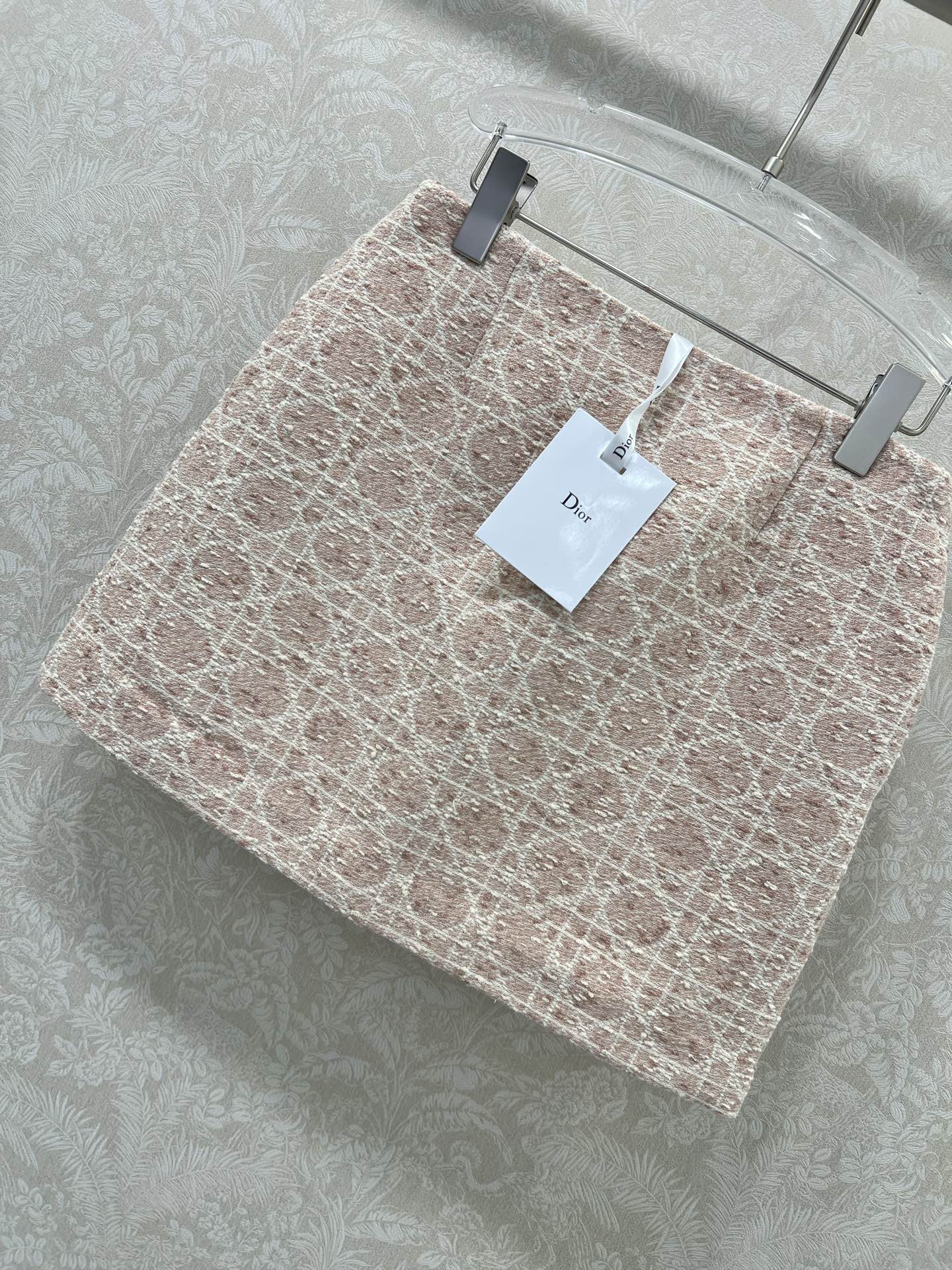 🔥🔥Dio* 25新款藤格提花半裙 马卡龙配色出货啦！绝美的藕粉跟浅蓝色 🩷🩵定制YB进口粗纺毛呢材质 