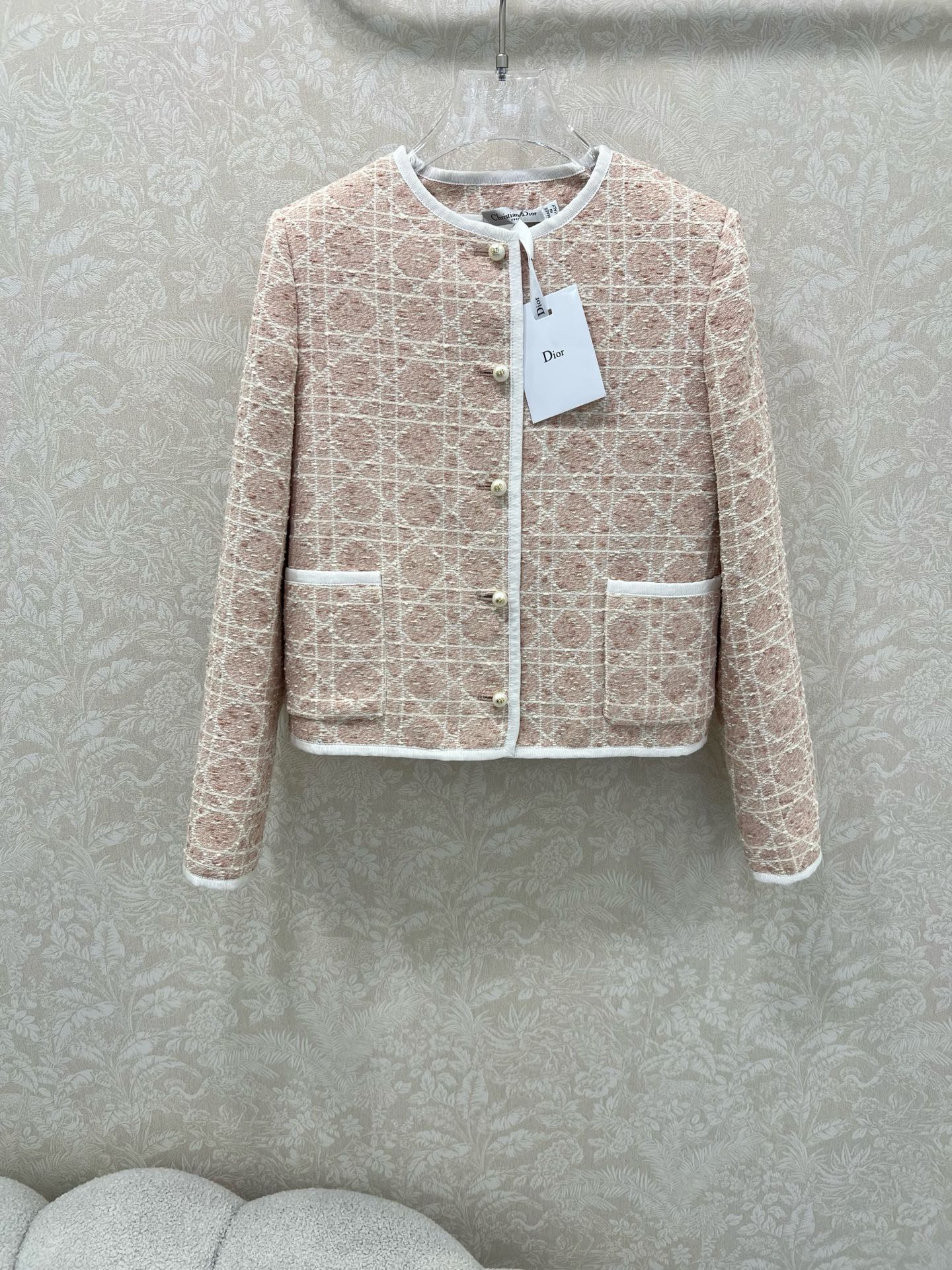 🔥🔥Dio*25新款藤格纹圆领洋装外套  马卡龙配色出货啦！绝美的藕粉跟浅蓝色 🩷🩵定制YB进口粗纺毛呢