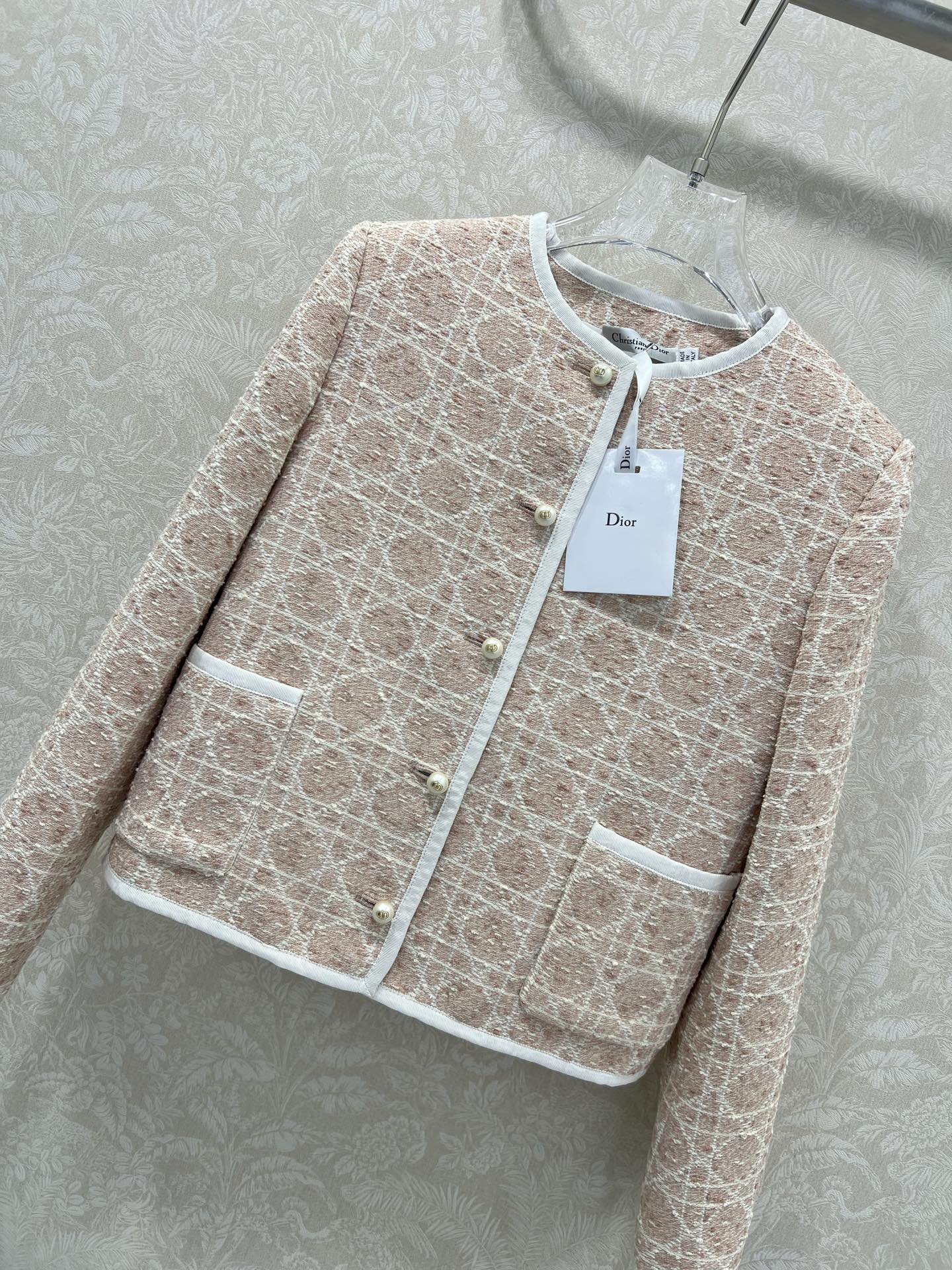 🔥🔥Dio*25新款藤格纹圆领洋装外套  马卡龙配色出货啦！绝美的藕粉跟浅蓝色 🩷🩵定制YB进口粗纺毛呢