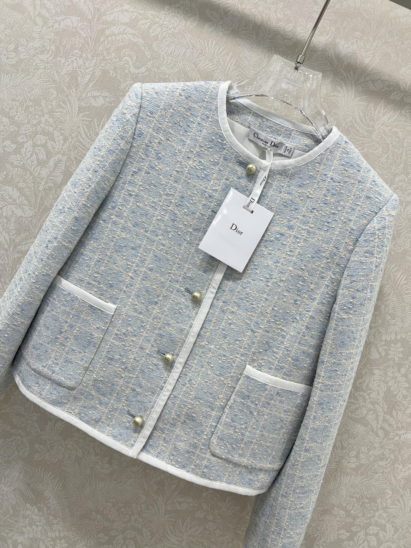 🔥🔥Dio*25新款藤格纹圆领洋装外套  马卡龙配色出货啦！绝美的藕粉跟浅蓝色 🩷🩵定制YB进口粗纺毛呢