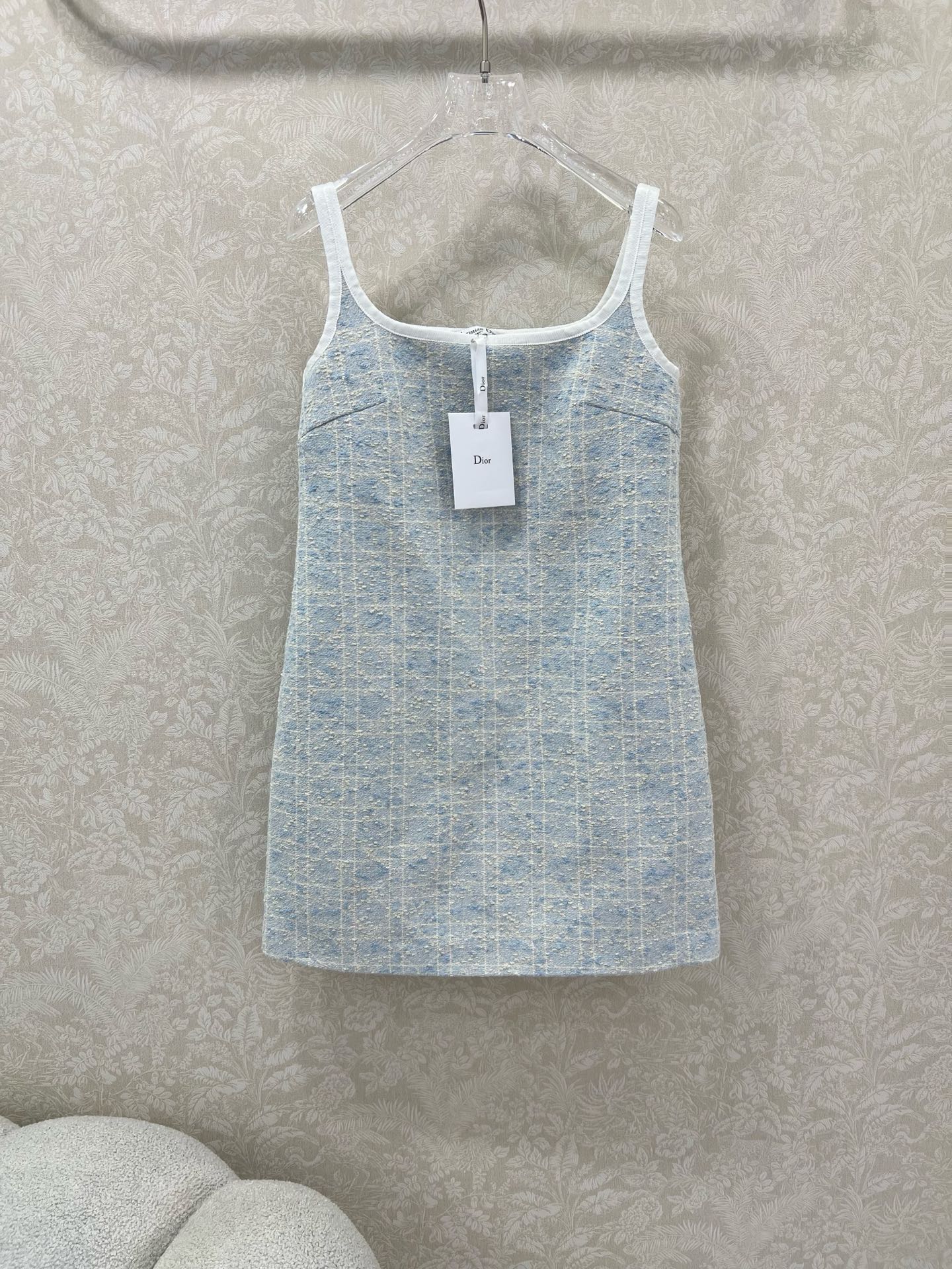 🔥🔥DIO*25秋冬新款藤格背心裙 马卡龙配色出货啦！定制提花材质 工艺处理 呈现出粗呢藤格纹肌理  垂