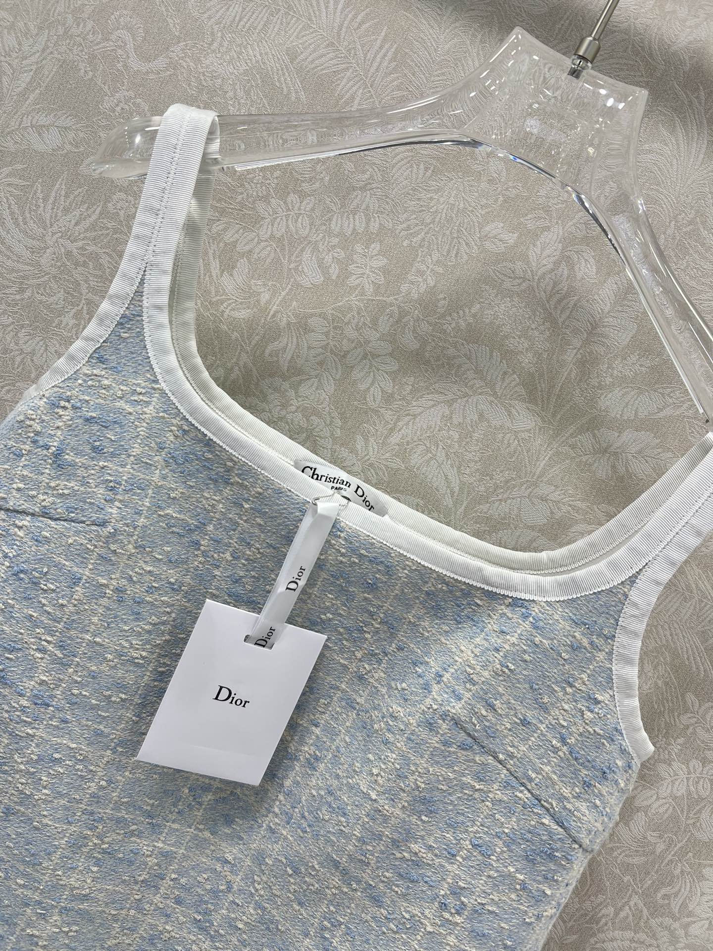 🔥🔥DIO*25秋冬新款藤格背心裙 马卡龙配色出货啦！定制提花材质 工艺处理 呈现出粗呢藤格纹肌理  垂