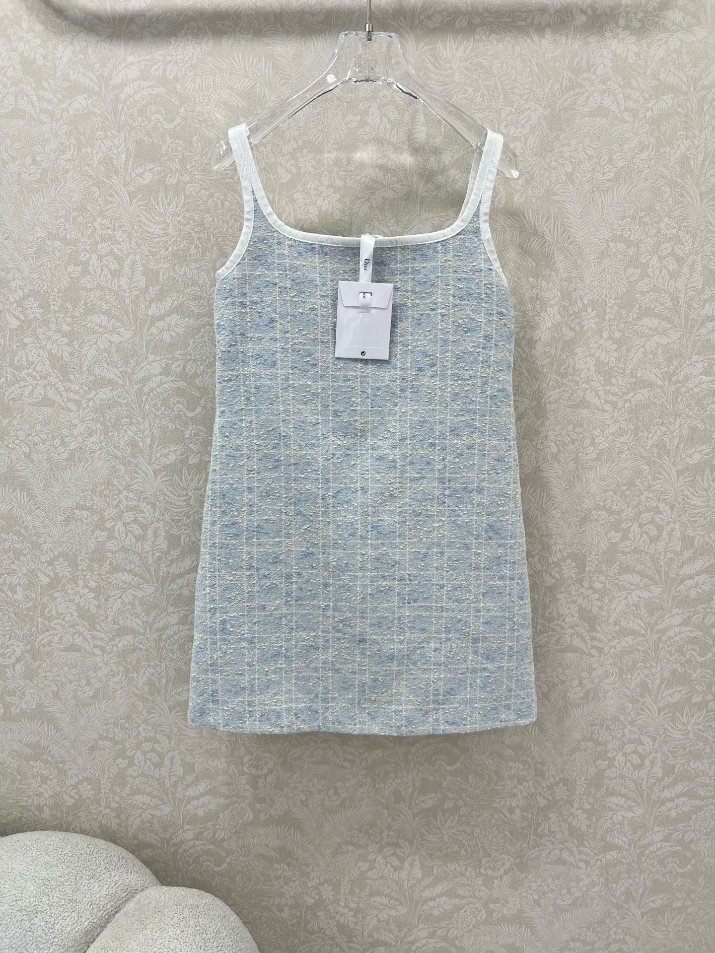 🔥🔥DIO*25秋冬新款藤格背心裙 马卡龙配色出货啦！定制提花材质 工艺处理 呈现出粗呢藤格纹肌理  垂