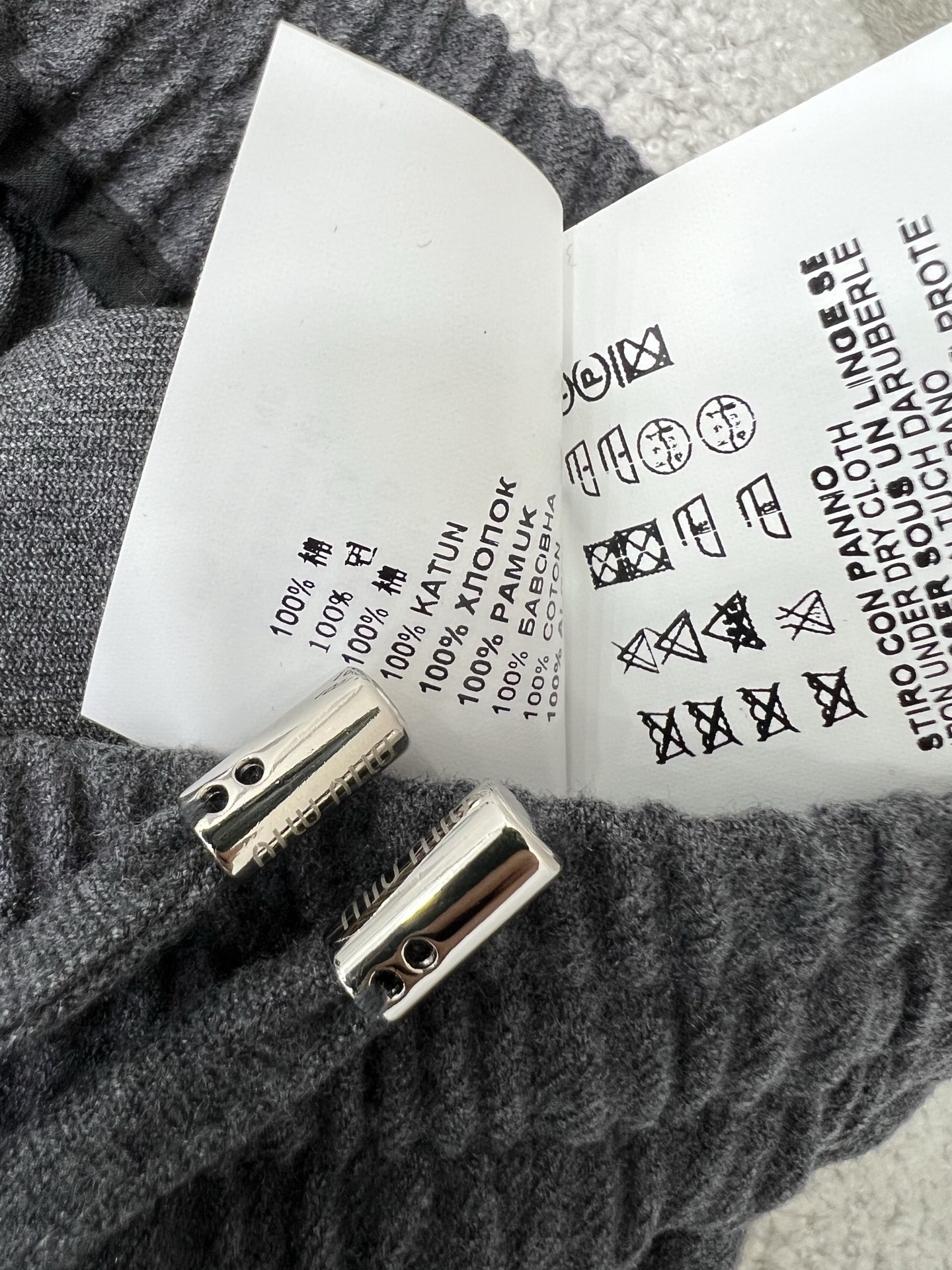 🔥🔥 miumi* 25新款净色秋款阔腿裤 简约风气质阔腿休闲西裤 腰头抽绳 后口袋Logo点缀  舒适