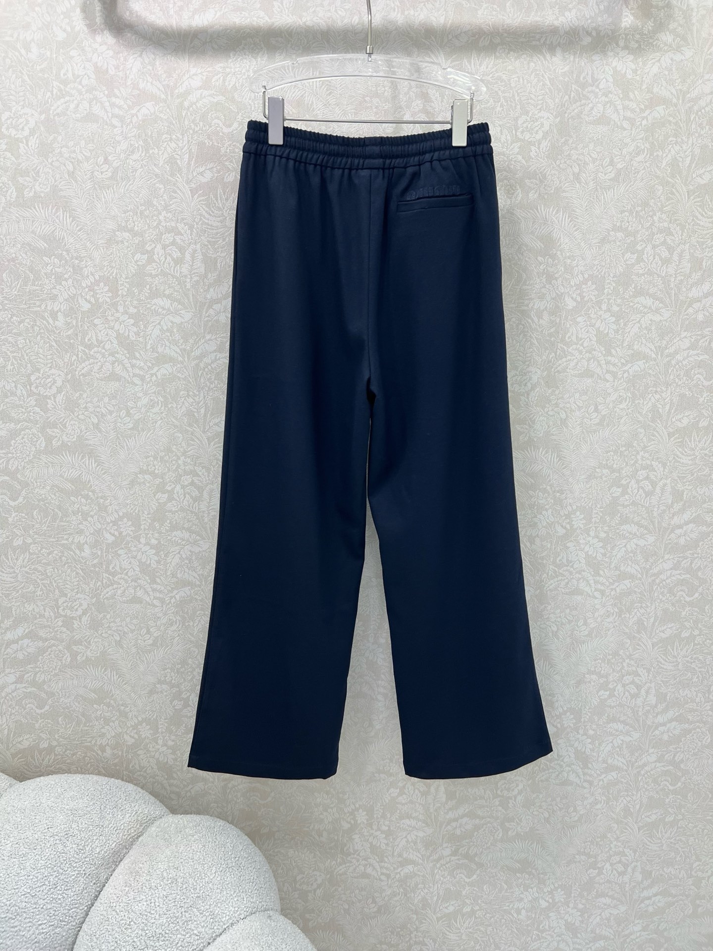 🔥🔥 miumi* 25新款净色秋款阔腿裤 简约风气质阔腿休闲西裤 腰头抽绳 后口袋Logo点缀  舒适