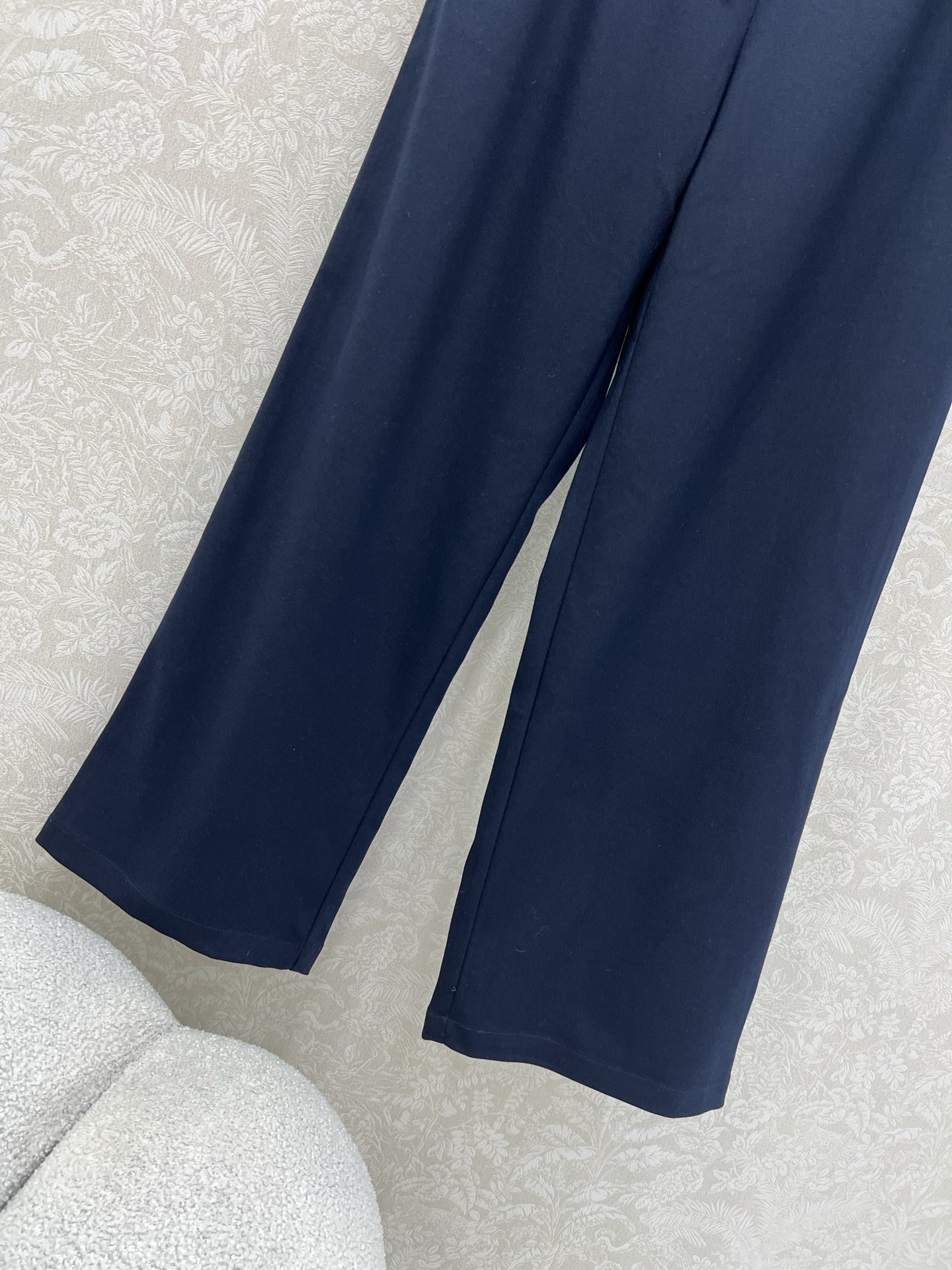 🔥🔥 miumi* 25新款净色秋款阔腿裤 简约风气质阔腿休闲西裤 腰头抽绳 后口袋Logo点缀  舒适