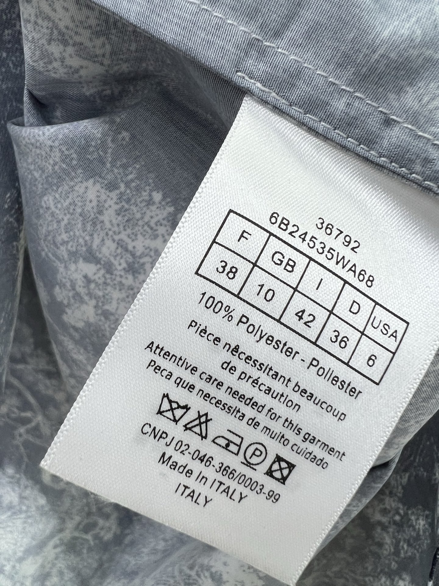 🔥🔥Dio*25早秋新款翻领前襟荷叶边衬衫褶皱花边工艺设计 经典丛林动物🐅印花 侧边开叉版型显瘦又高挑 