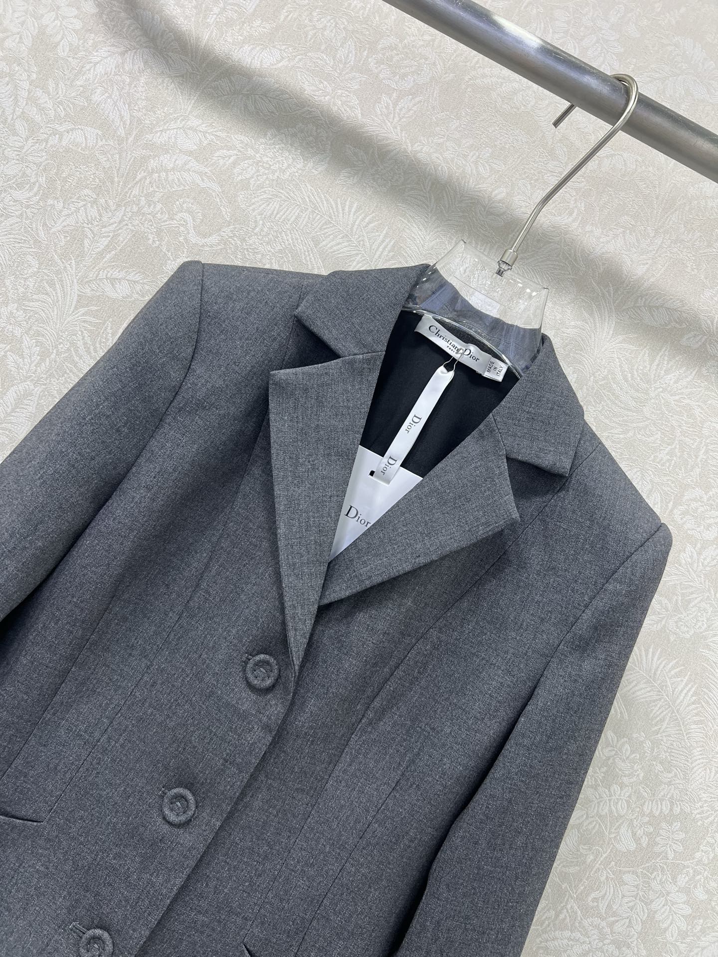 🔥🔥Dio* 25Fw早秋新款 翻领收腰廓形经典西装外套 独家高版出品！1947年推出经典款 采用丝毛面