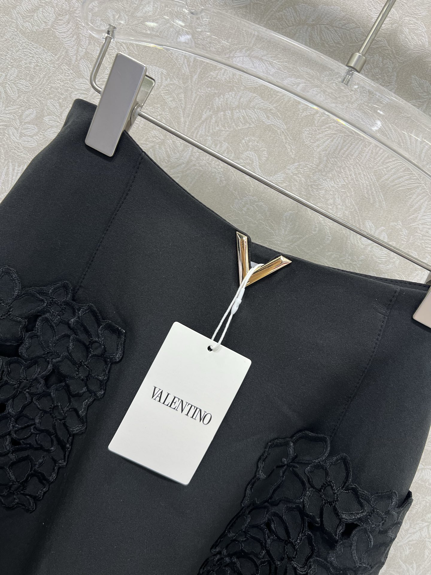 🔥🔥valentin*华伦/天奴25新款气质赫本风水溶花口袋装饰半裙 复合面料大摆半身裙  低调奢华立体