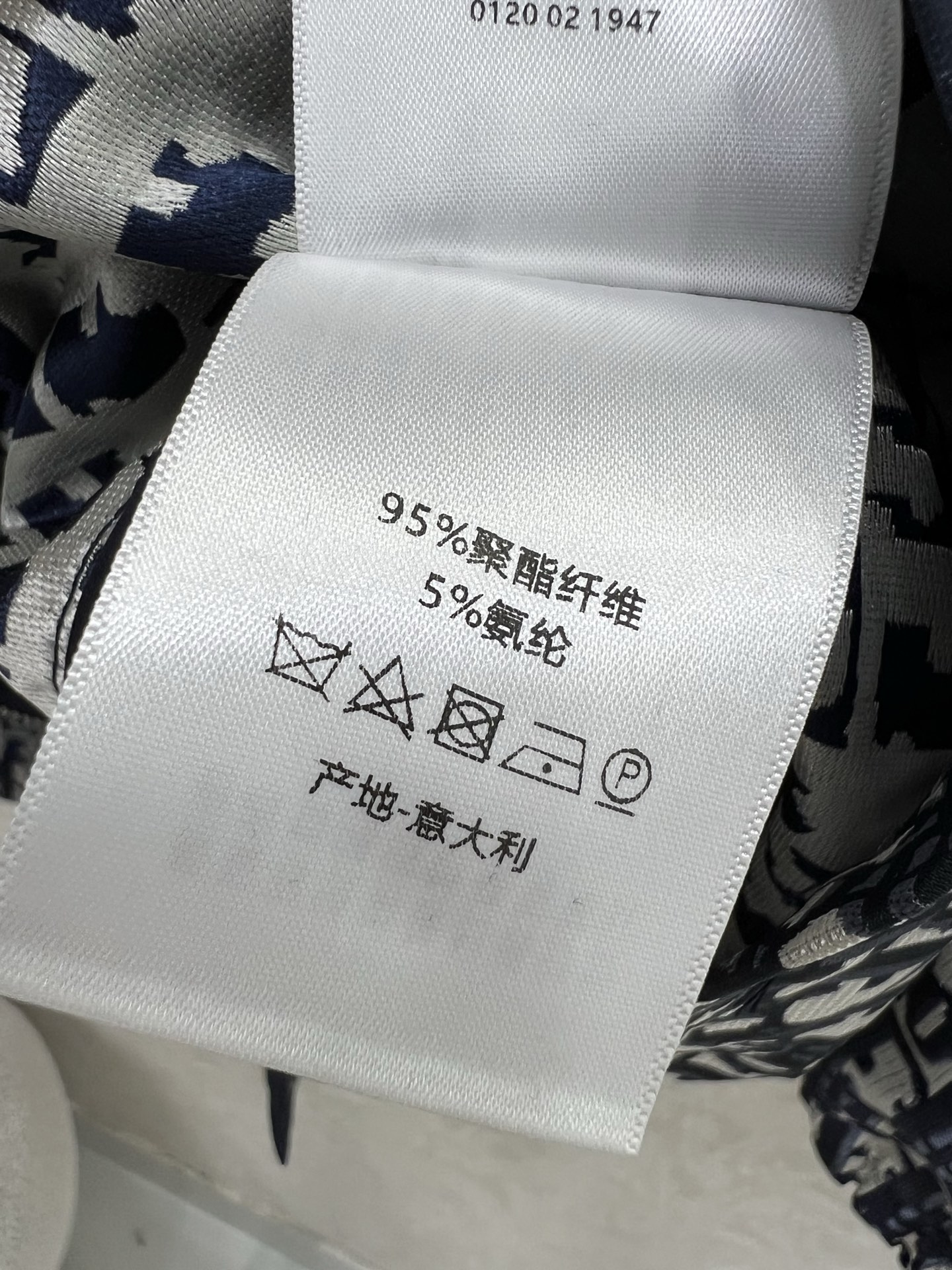 🔥🔥DIO*25新款连帽长袖连衣裙 满幅老花logo字母提花面料 胸前拉链腰部抽绳设计  定制五金 超经