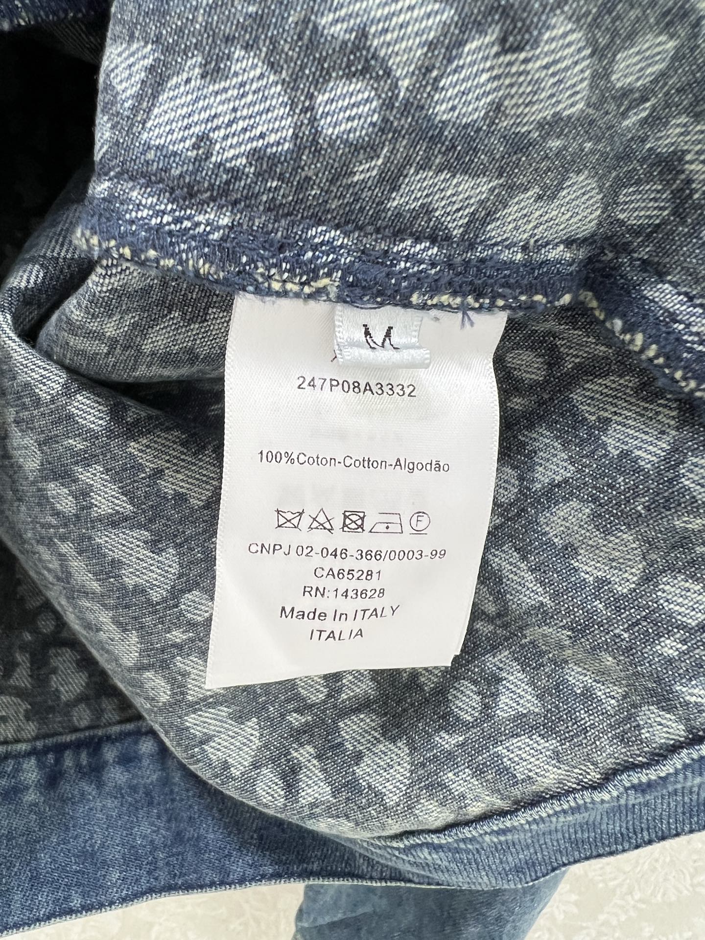  🔥🔥DIO*25新款新款可拆卸连帽提花牛仔外套 全衣采用定织重磅牛仔面料 独立五金开模 经典小蜜蜂刺绣