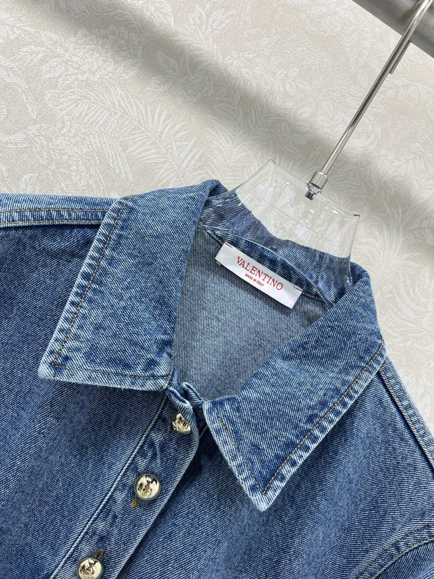 🔥🔥valentin*25新款牛仔长袖连衣裙 丹宁洗水牛仔时髦低调气质又奢华高级！翻领H版型版型百搭不挑