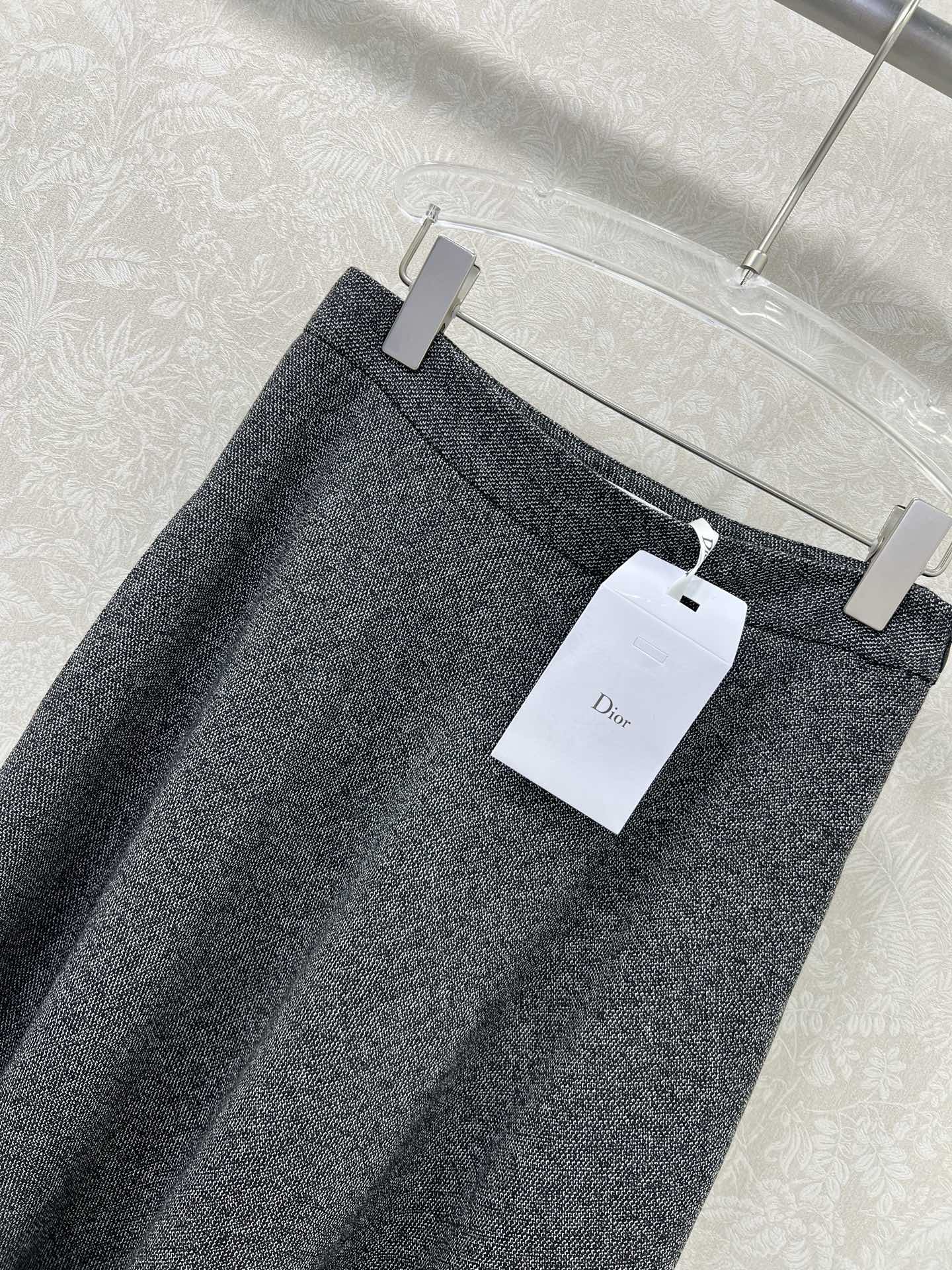 🔥🔥Dio* 25Fw早秋新款净色羊毛真丝内衬半裙 独家高版出品！百分百真丝内衬  1947年推出经典款