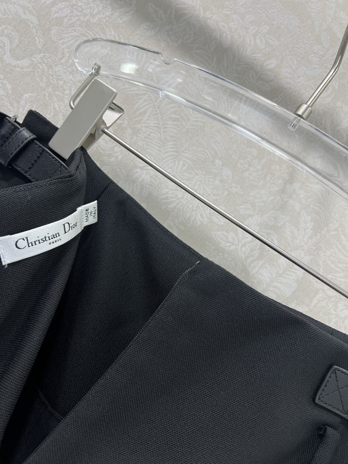 🔥🔥Dio* 25Fw早秋新款腰头皮扣丝毛半裙   丝毛面料百分百真丝内衬 独家高版出品 注意细节区分版