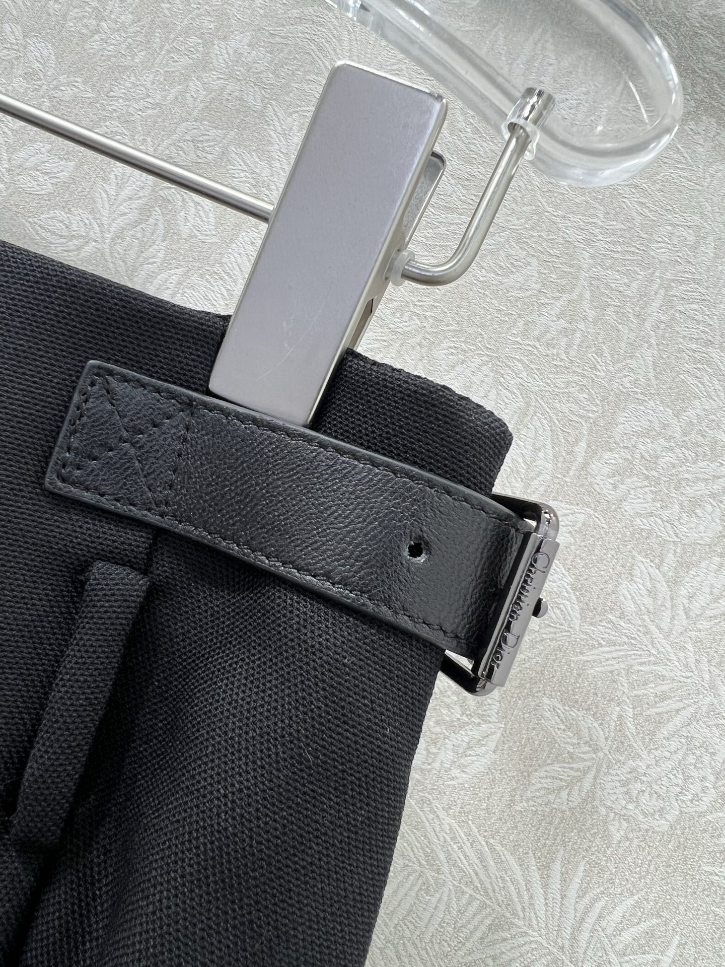 🔥🔥Dio* 25Fw早秋新款腰头皮扣丝毛半裙   丝毛面料百分百真丝内衬 独家高版出品 注意细节区分版