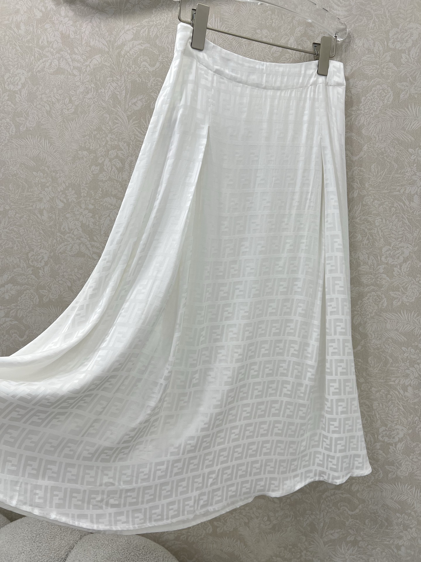 🔥🔥Fend *25新款提花暗纹半裙 定制YB进口提花材质 质感垂顺舒适 通体满印双F提花字母图案 老钱