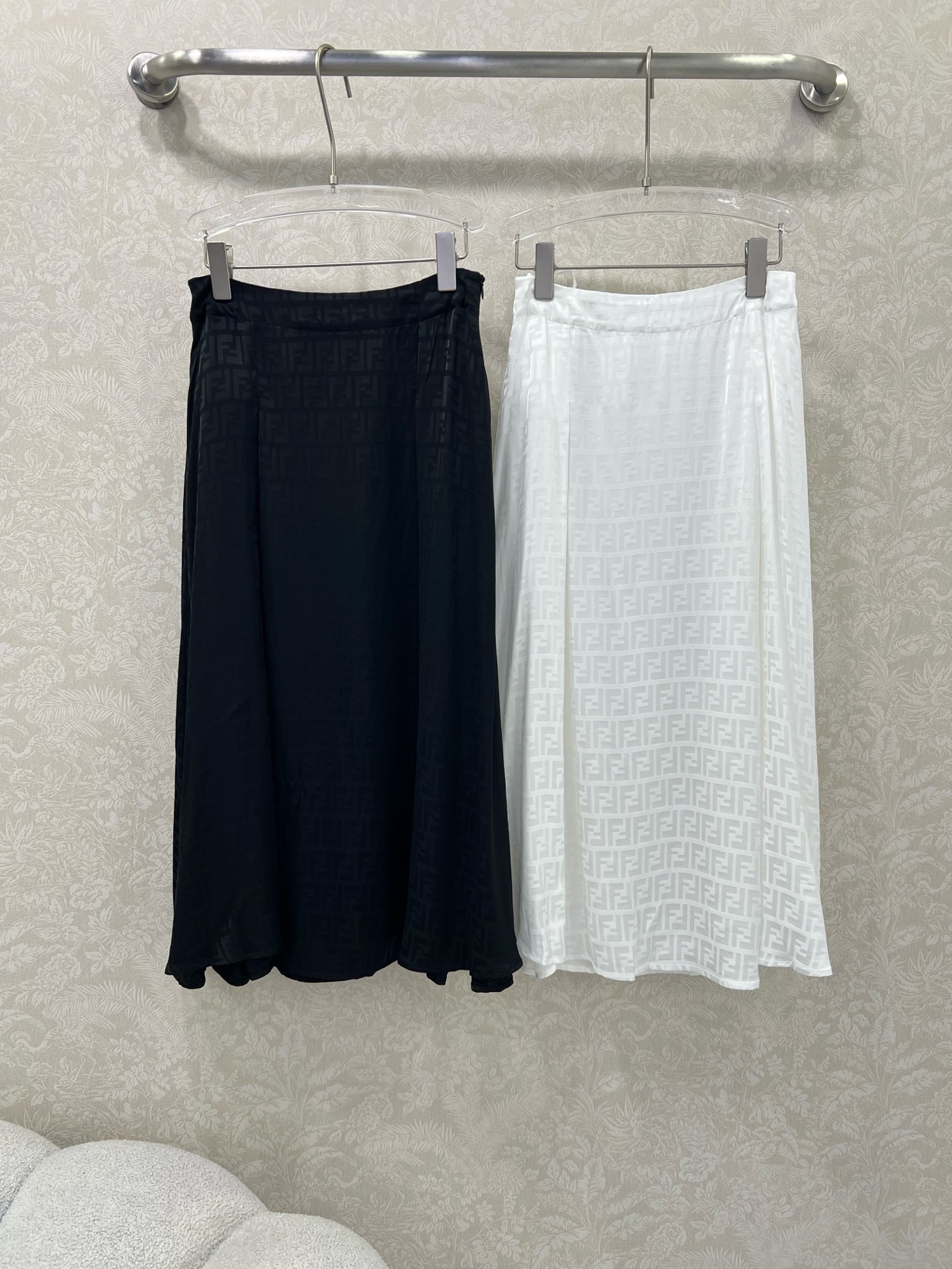 🔥🔥Fend *25新款提花暗纹半裙 定制YB进口提花材质 质感垂顺舒适 通体满印双F提花字母图案 老钱