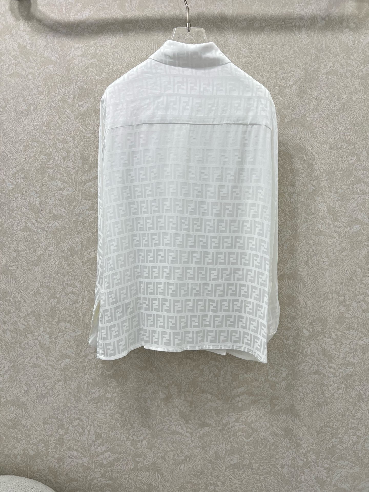🔥🔥FEND*25新款复古翻领提花暗纹衬衣 定制YB进口双F提花面料 整体净色超级高档 舒适垂感有型  