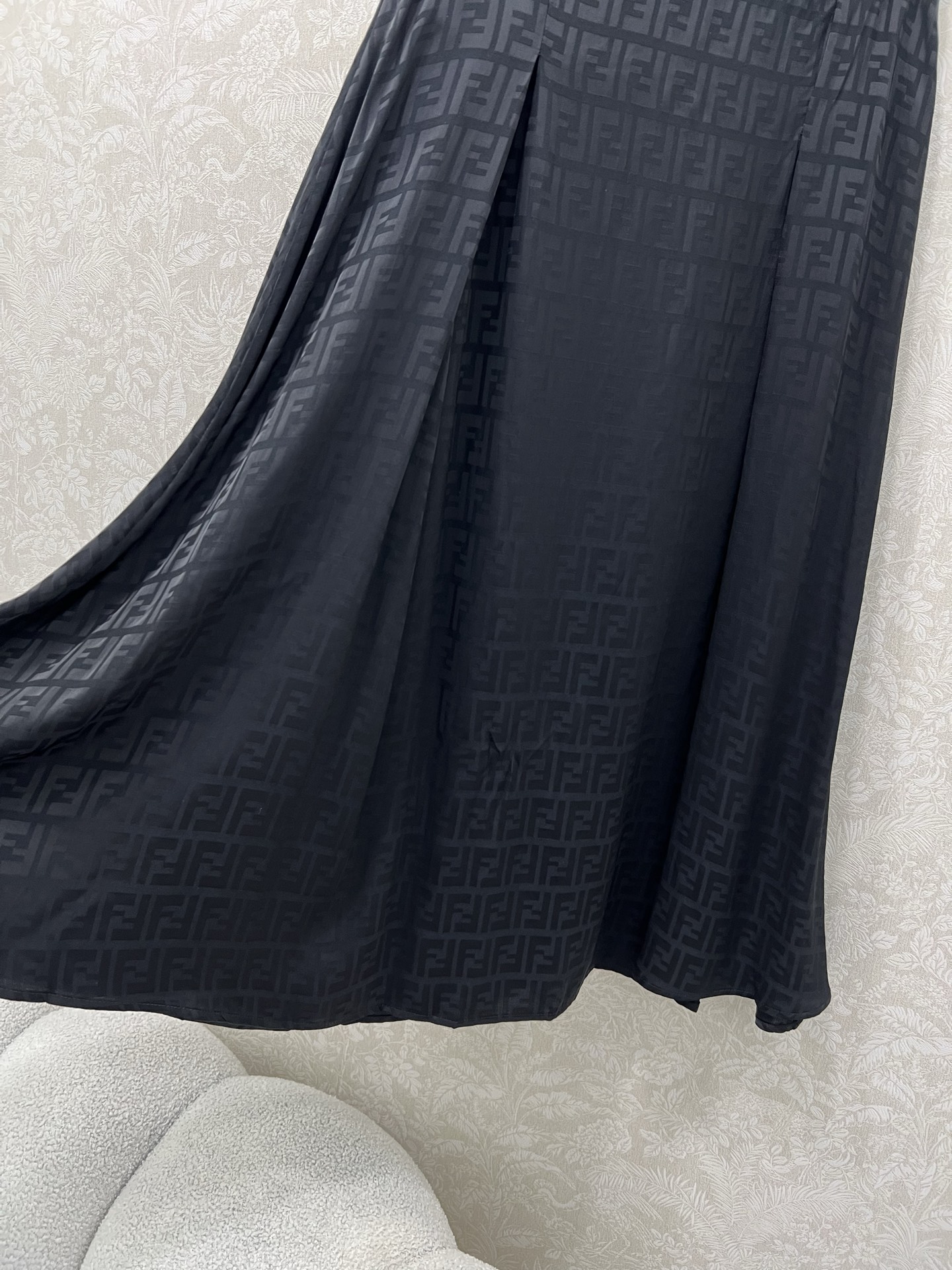 🔥🔥Fend *25新款提花暗纹半裙 定制YB进口提花材质 质感垂顺舒适 通体满印双F提花字母图案 老钱