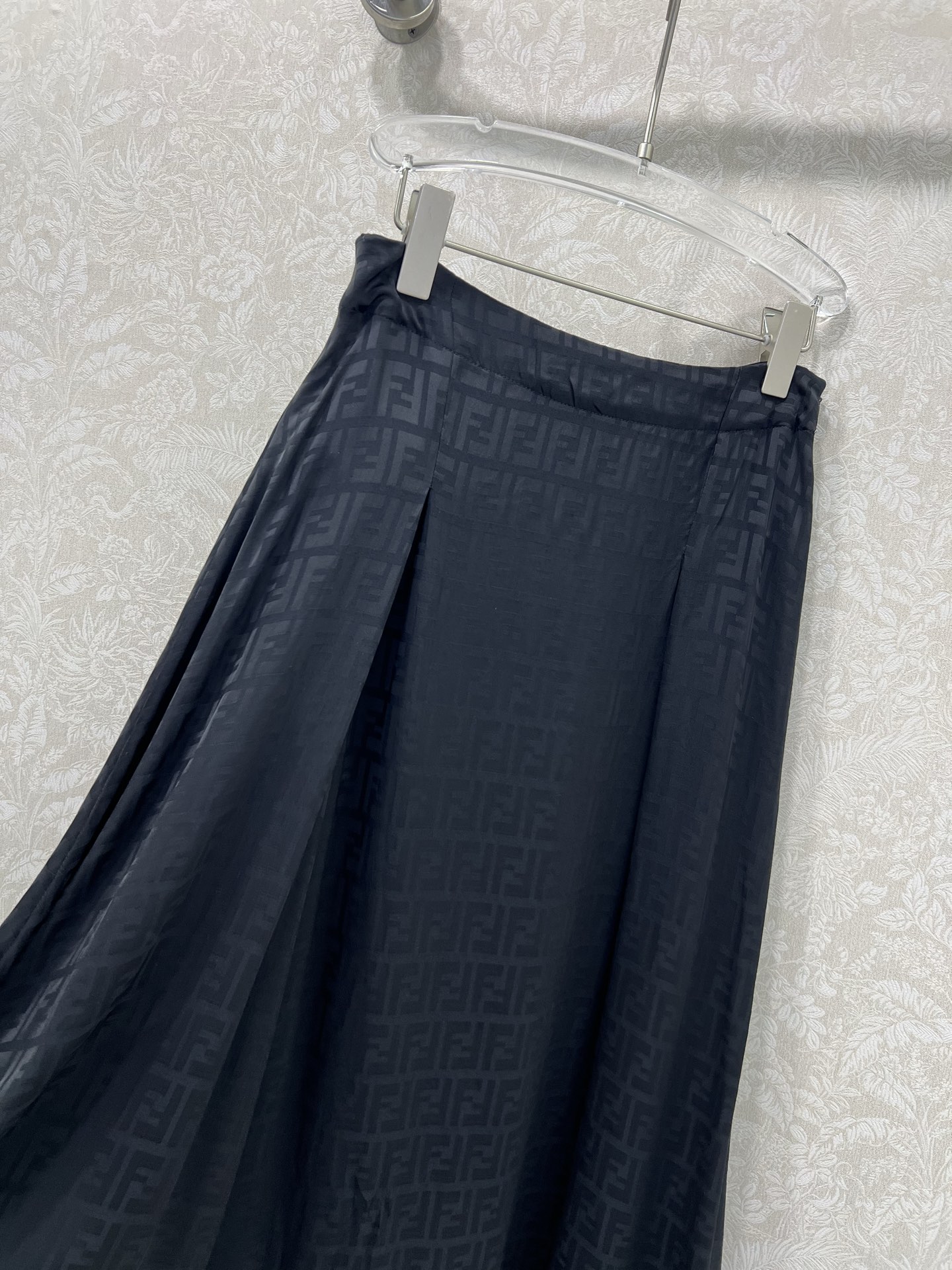 🔥🔥Fend *25新款提花暗纹半裙 定制YB进口提花材质 质感垂顺舒适 通体满印双F提花字母图案 老钱