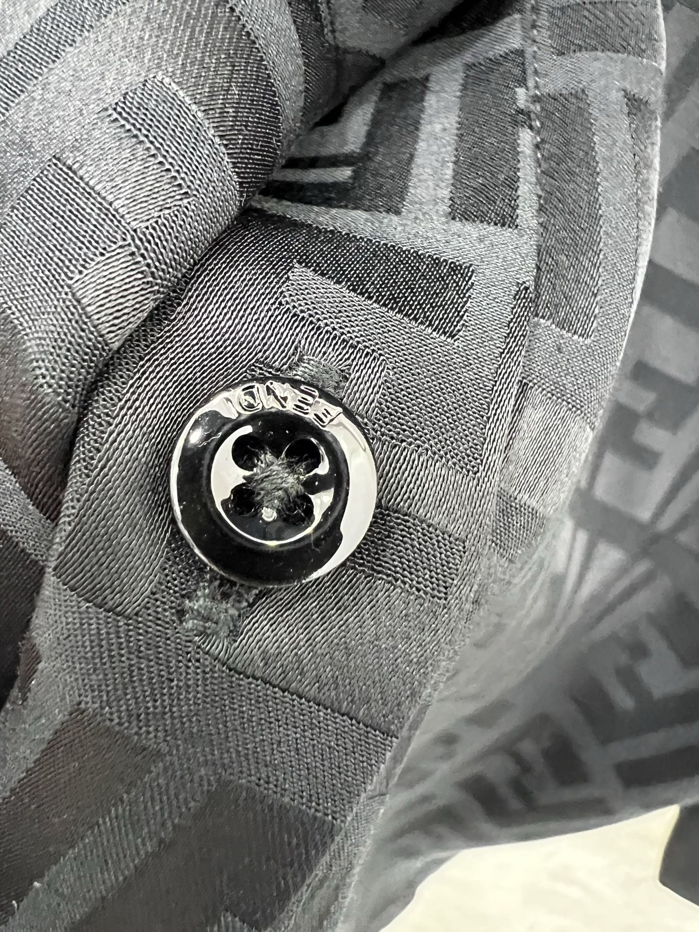 🔥🔥FEND*25新款复古翻领提花暗纹衬衣 定制YB进口双F提花面料 整体净色超级高档 舒适垂感有型  