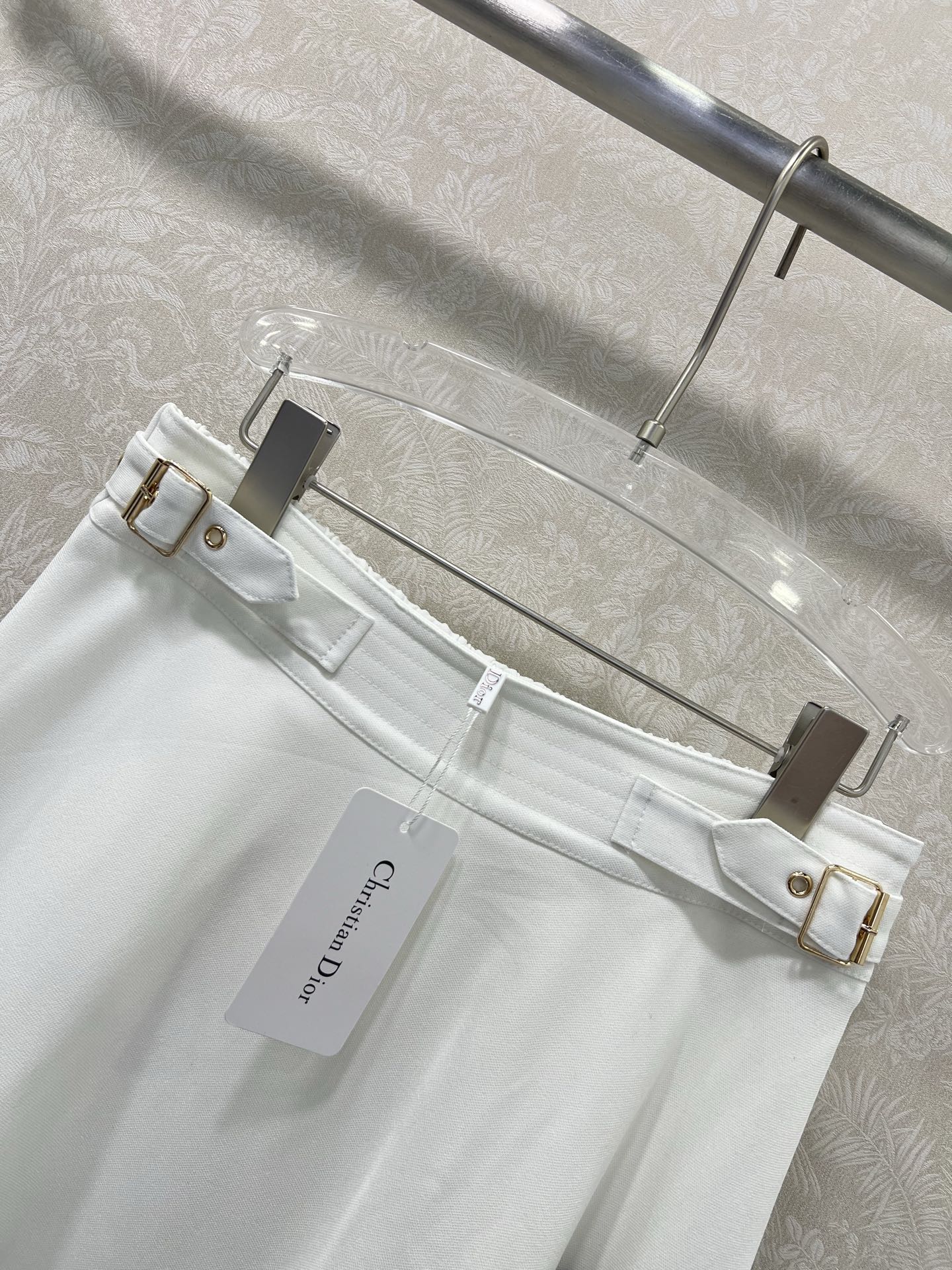 🔥🔥Dio*25新款半裙气质赫本风复古半身裙  腰头两侧扣头装饰 裙身精美图腾刺绣 低调奢华立体剪裁 精