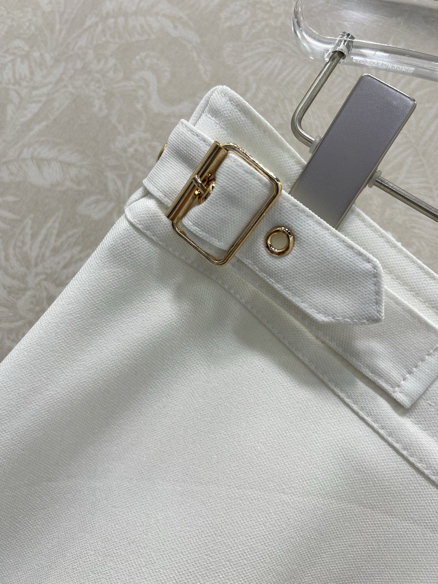 🔥🔥Dio*25新款半裙气质赫本风复古半身裙  腰头两侧扣头装饰 裙身精美图腾刺绣 低调奢华立体剪裁 精