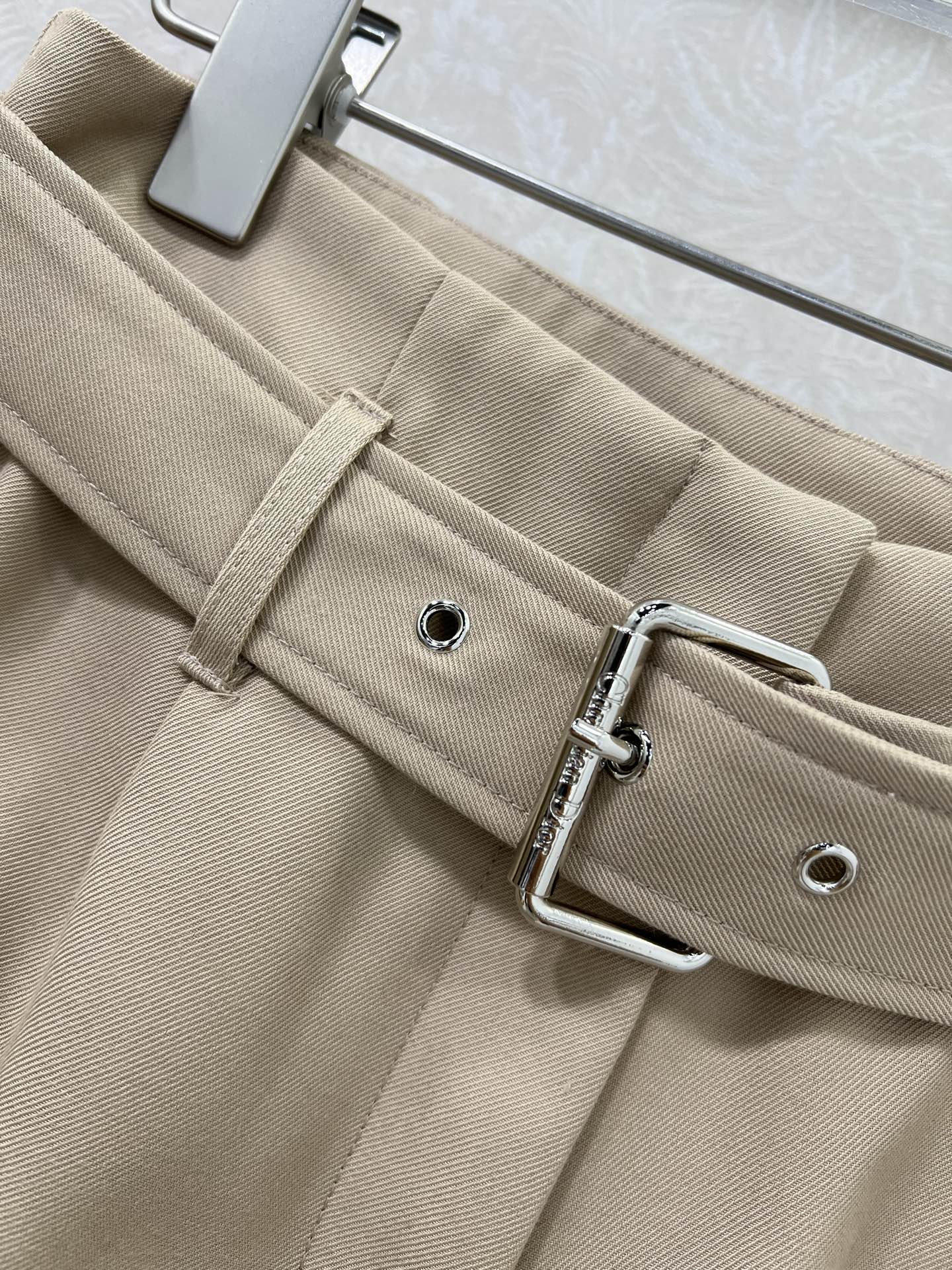 🔥🔥Dio* 25新款套装 夹克外套➕短裤的组合  外套整件立体剪裁全方位精致做工 隐形单排扣  侧身小