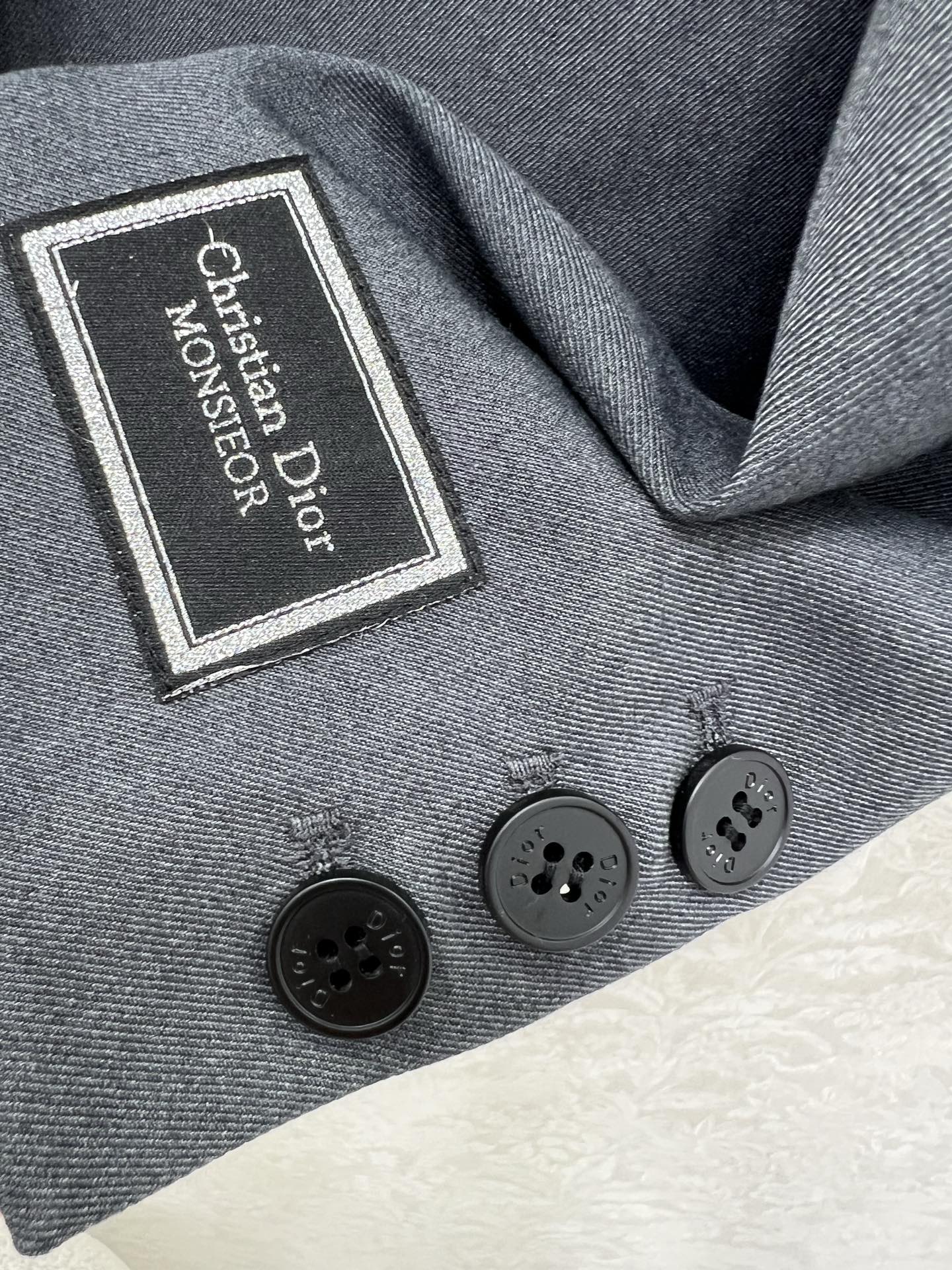 🔥🔥Dio* 25新款套装 夹克外套➕短裤的组合  外套整件立体剪裁全方位精致做工 隐形单排扣  侧身小