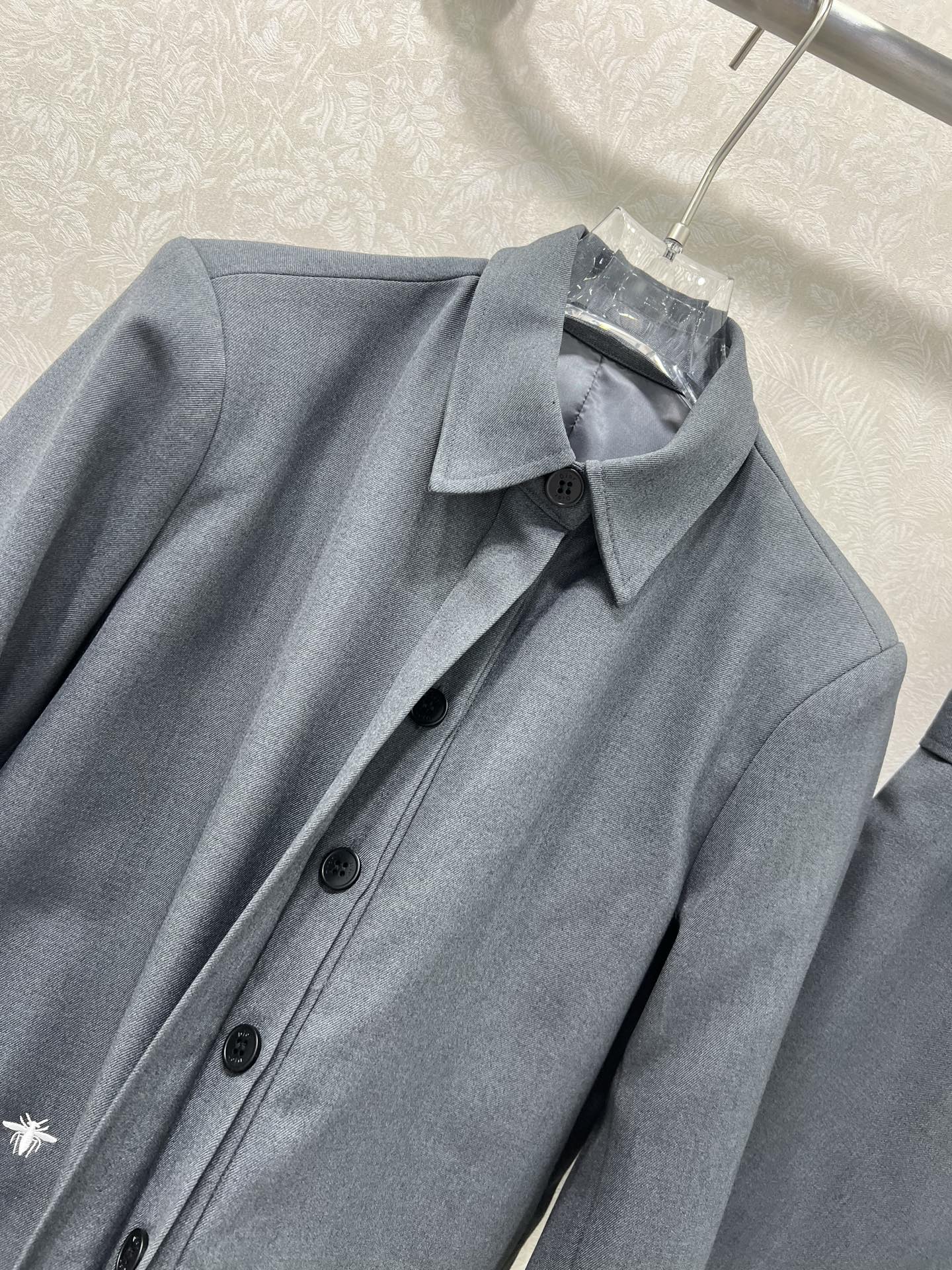 🔥🔥Dio* 25新款套装 夹克外套➕短裤的组合  外套整件立体剪裁全方位精致做工 隐形单排扣  侧身小