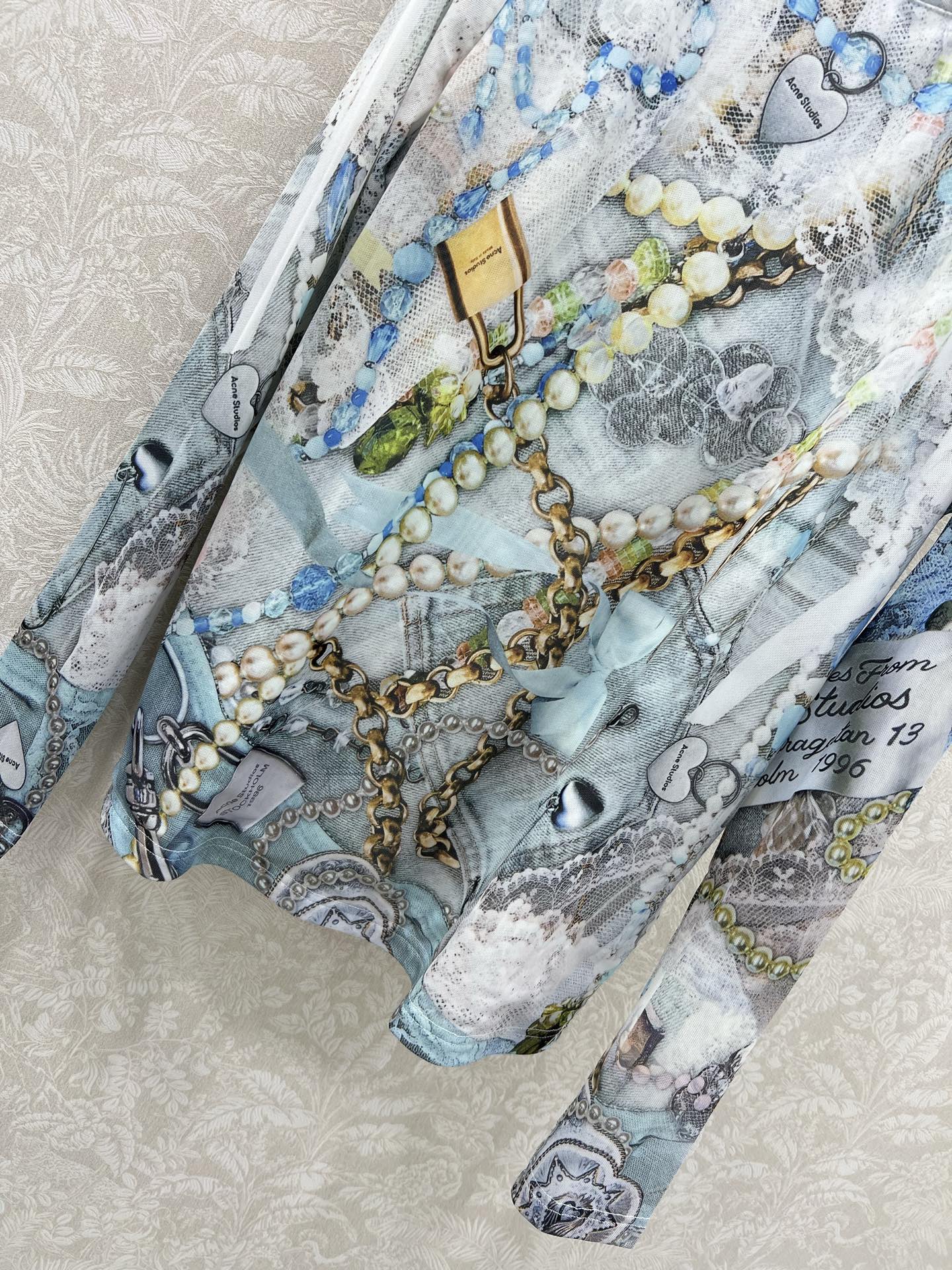 🔥🔥Acne*25新款网纱打底衫~珠宝珍珠水墨晕染logo印花  网纱面料亲肤又透气  超级轻薄 单看不