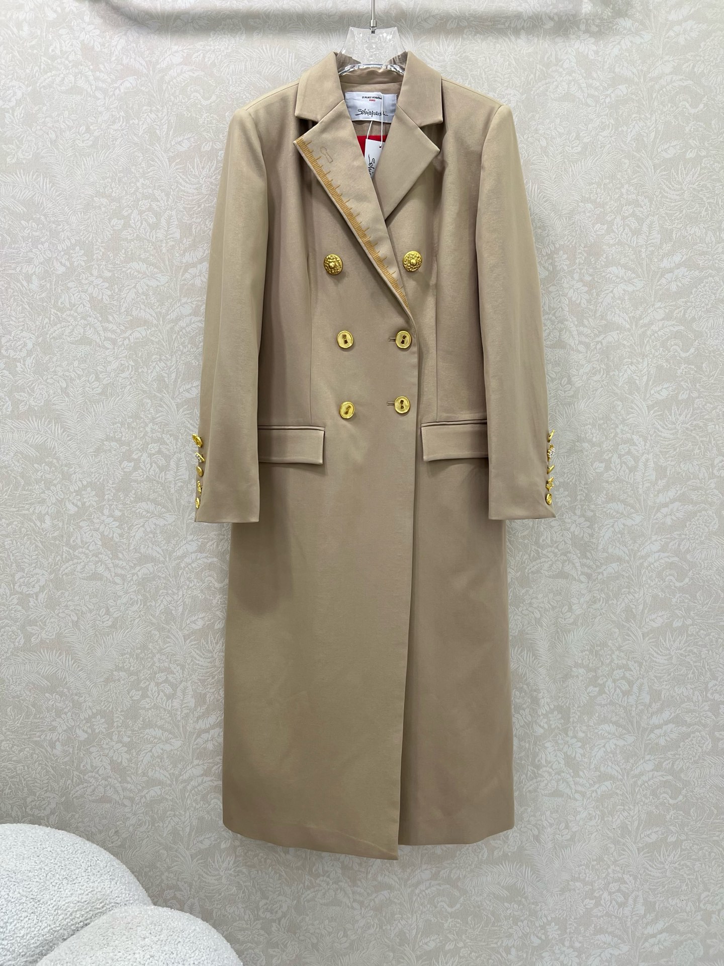 🔥🔥Sch*法国本土品牌 25新款长款大衣外套 大翻领双排扣设计 整件定制五金 衣边精美刻度金线刺绣 展