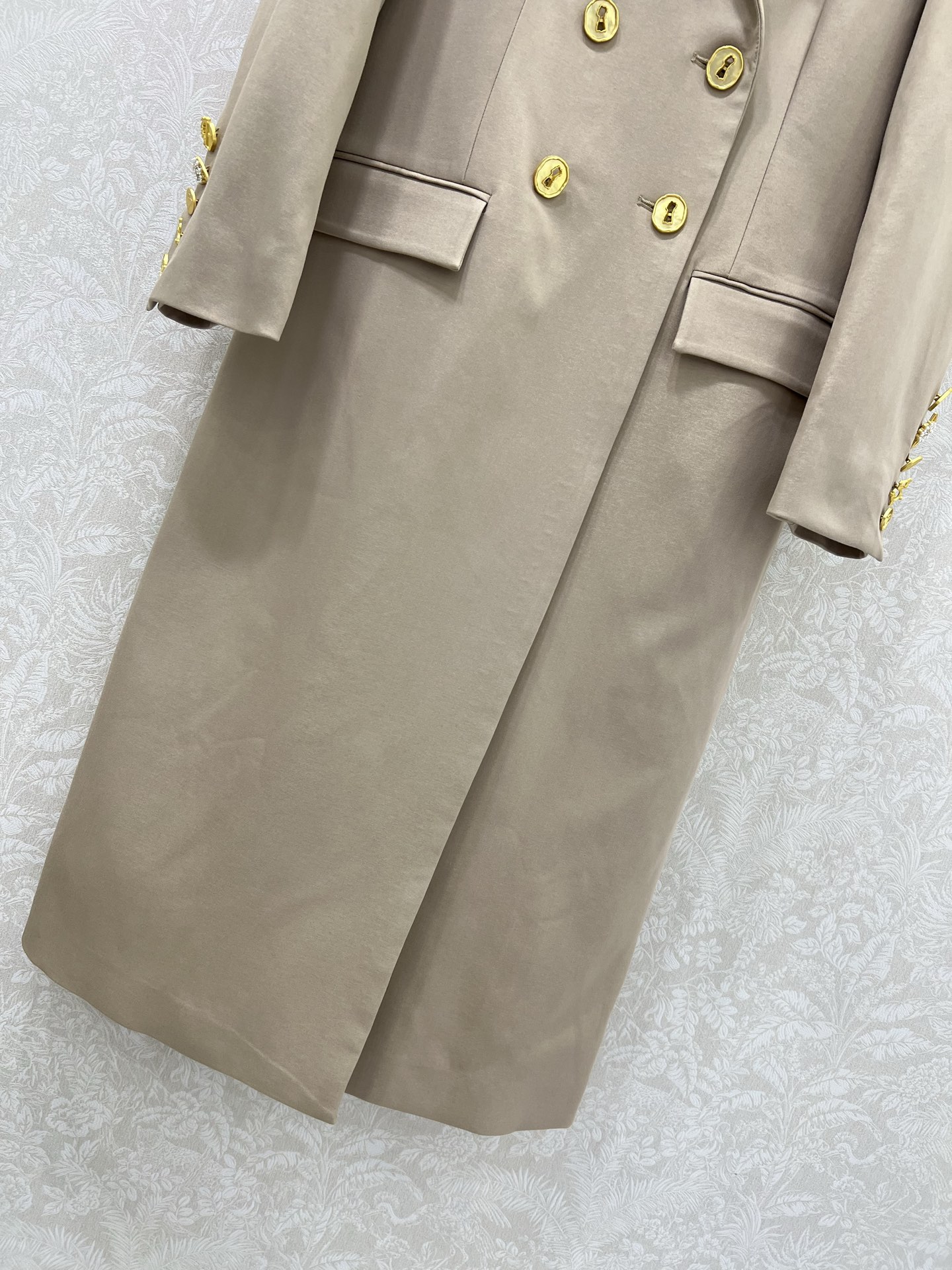 🔥🔥Sch*法国本土品牌 25新款长款大衣外套 大翻领双排扣设计 整件定制五金 衣边精美刻度金线刺绣 展