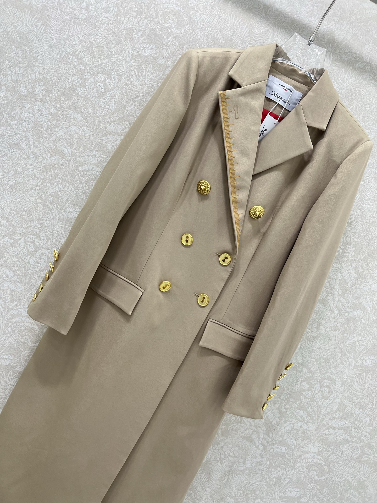 🔥🔥Sch*法国本土品牌 25新款长款大衣外套 大翻领双排扣设计 整件定制五金 衣边精美刻度金线刺绣 展