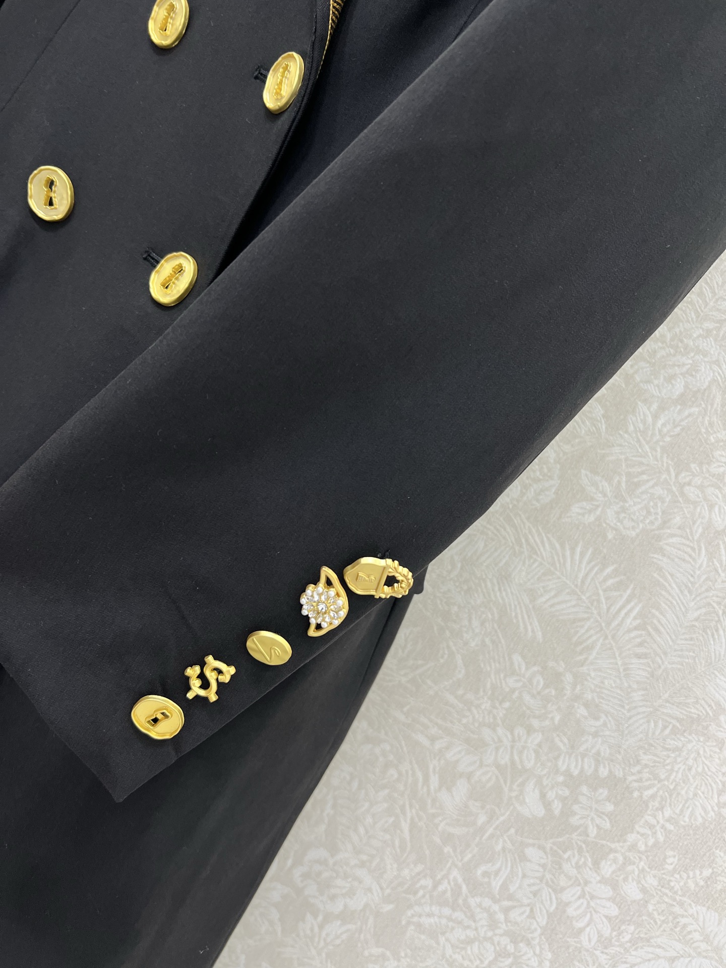 🔥🔥Sch*法国本土品牌 25新款长款大衣外套 大翻领双排扣设计 整件定制五金 衣边精美刻度金线刺绣 展